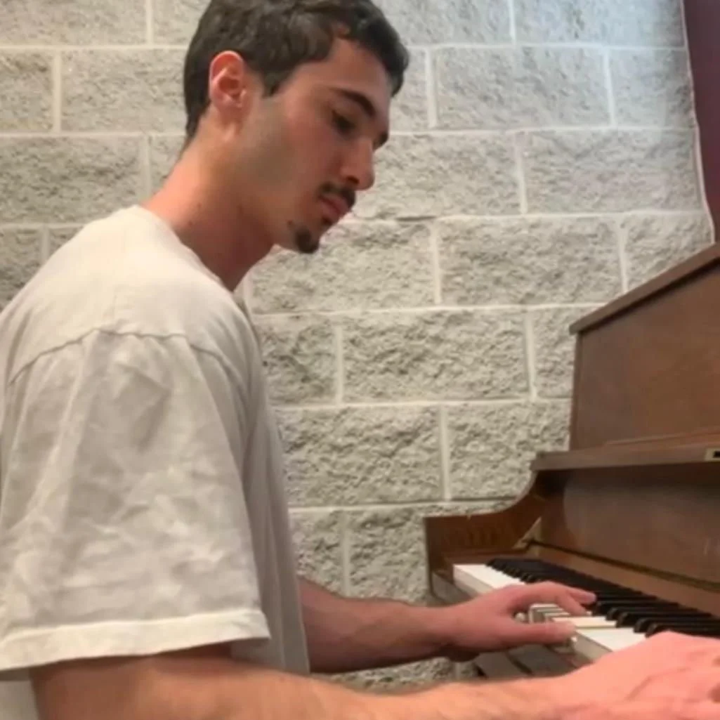 Luciano: Online Piano Teacher