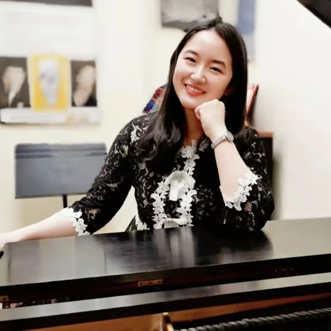 Online Piano Teacher Yiwen offers Classical piano lessons