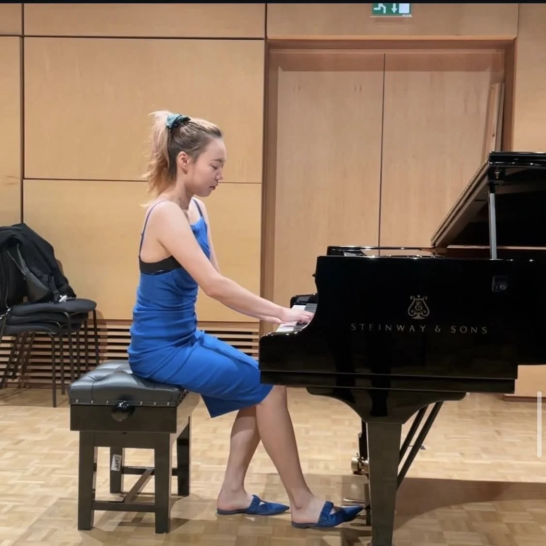 Online Piano Teacher RuiYing offers Classical piano lessons