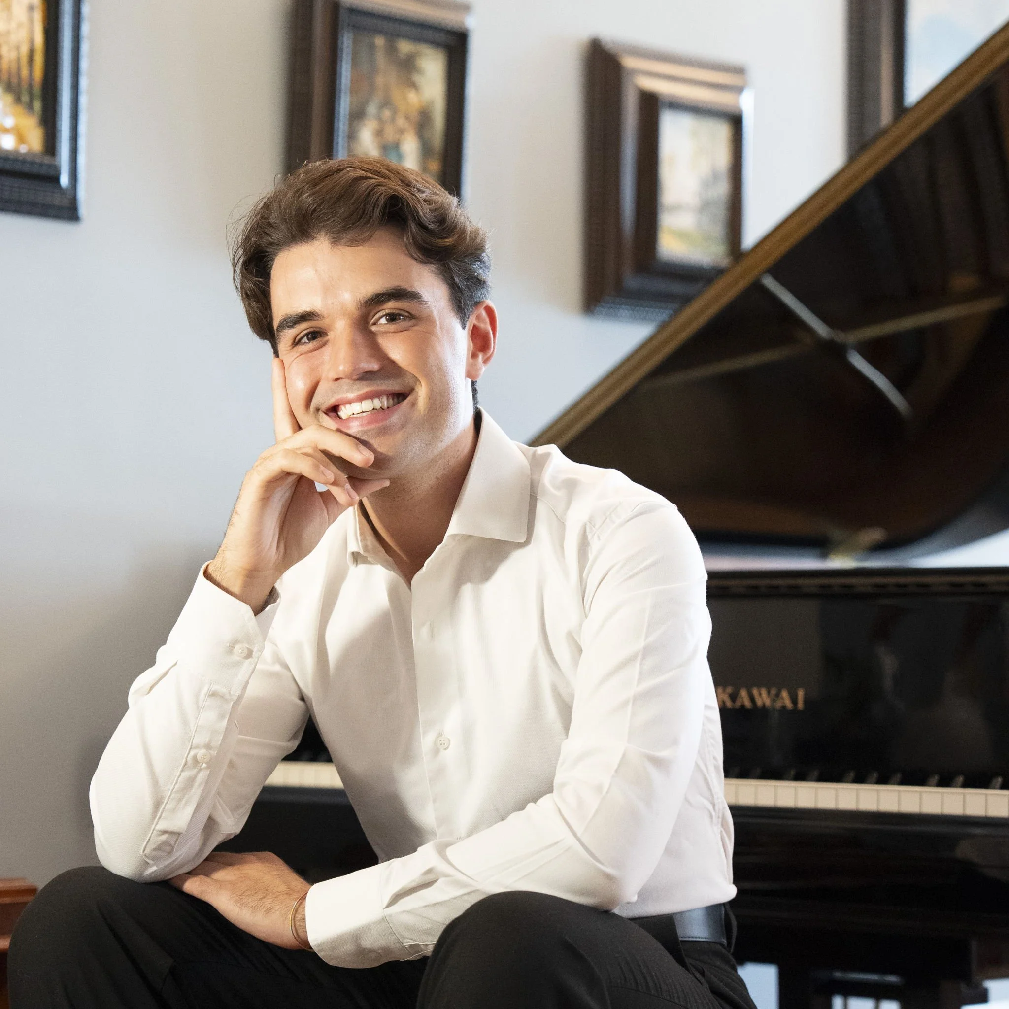 Online Piano Teacher Alfredo offers Classical piano lessons