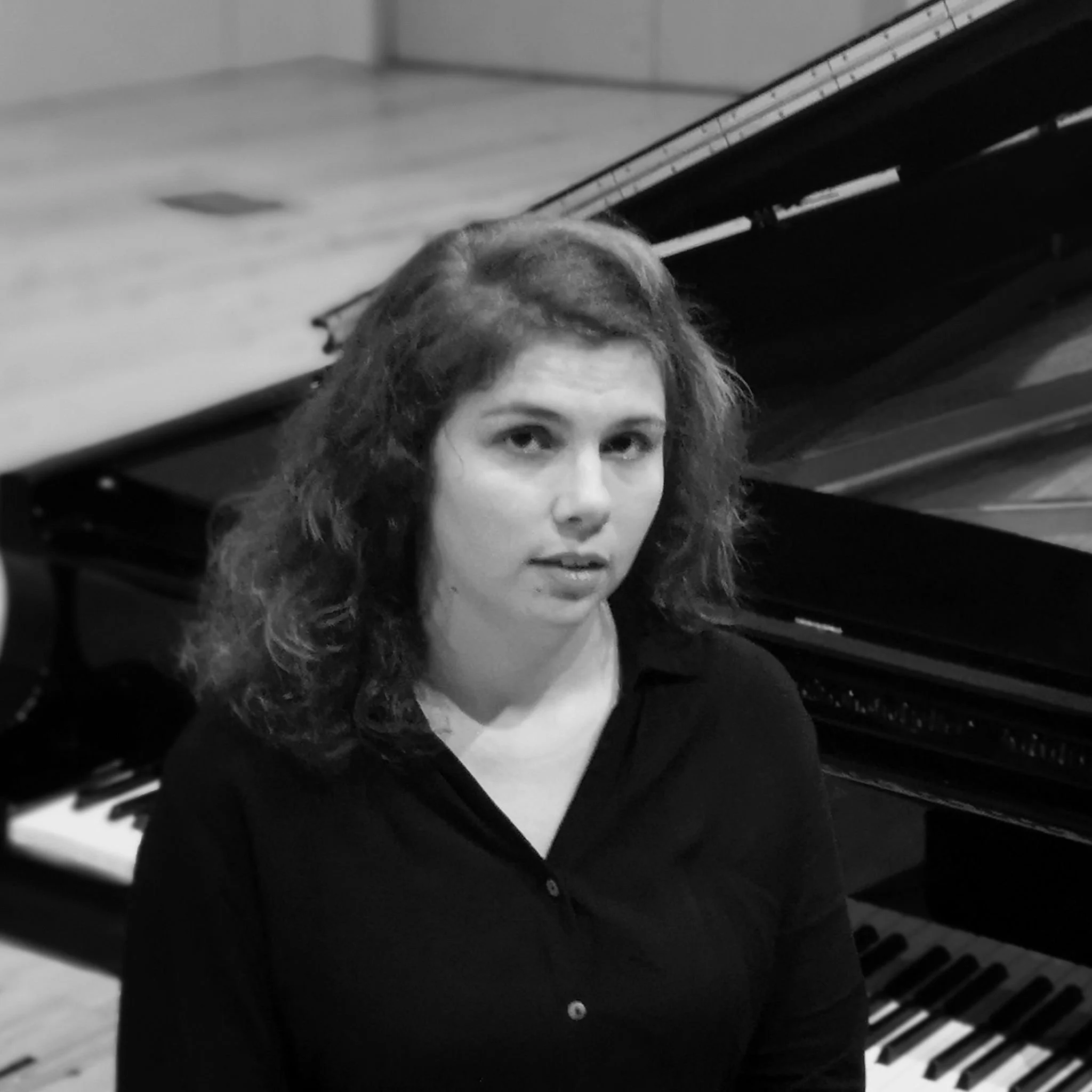 Ana: Online Piano Teacher