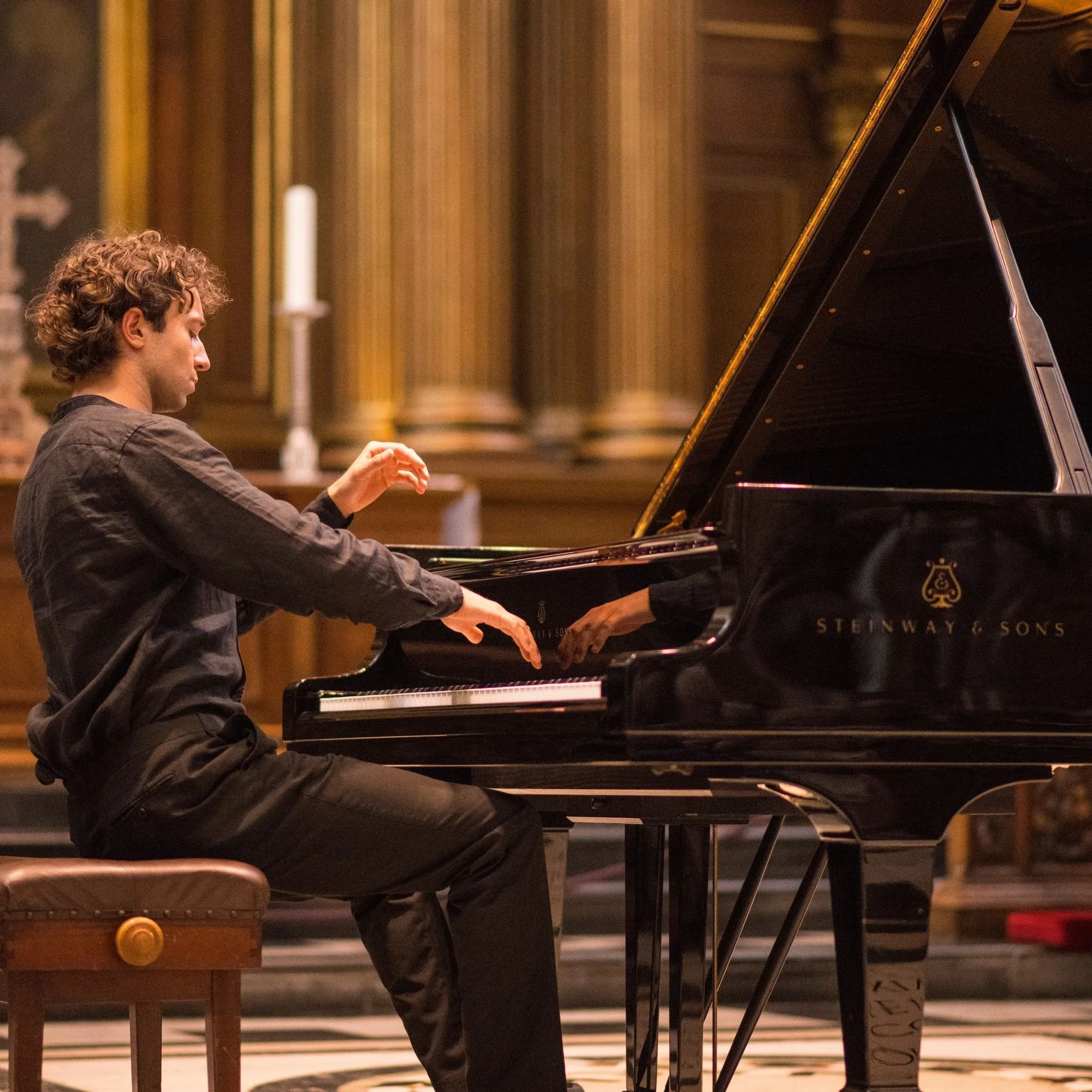 Edward: Online Piano Teacher