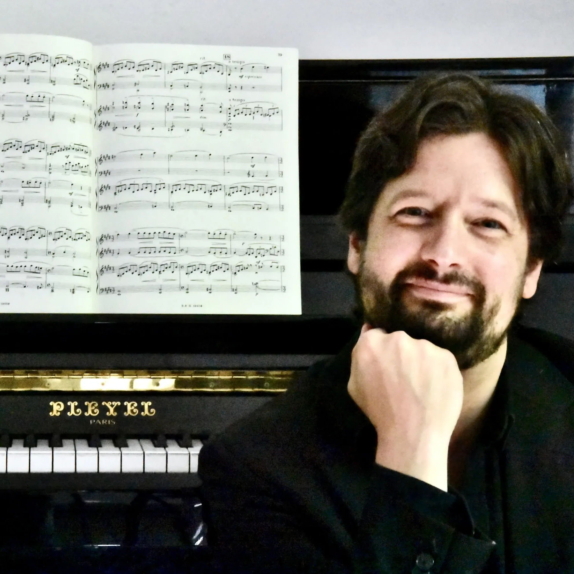 Online Piano Teacher Charles-Guillaume offers Jazz piano lessons