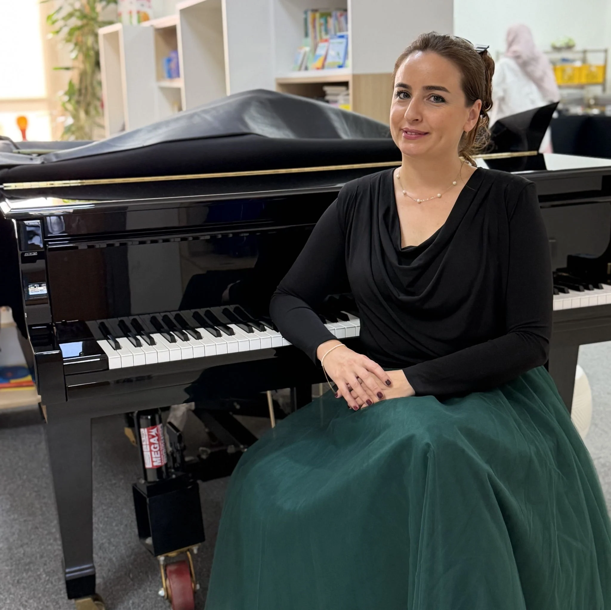 Online Piano Teacher Ebru offers Classical piano lessons
