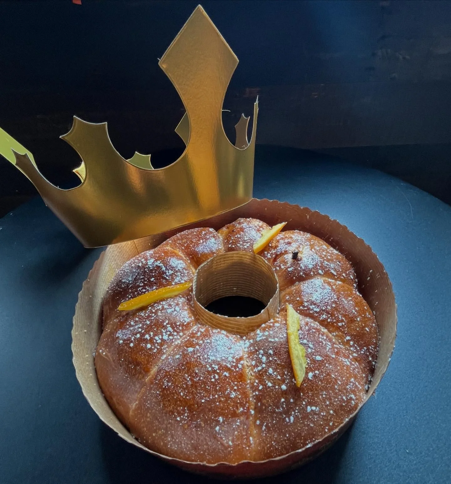 👑👑👑

✨Brioche des rois✨

Because we all deserve to feel like royalty 🫅👸

#lefournil #brioche #threekings #boulangerie #eastvillage