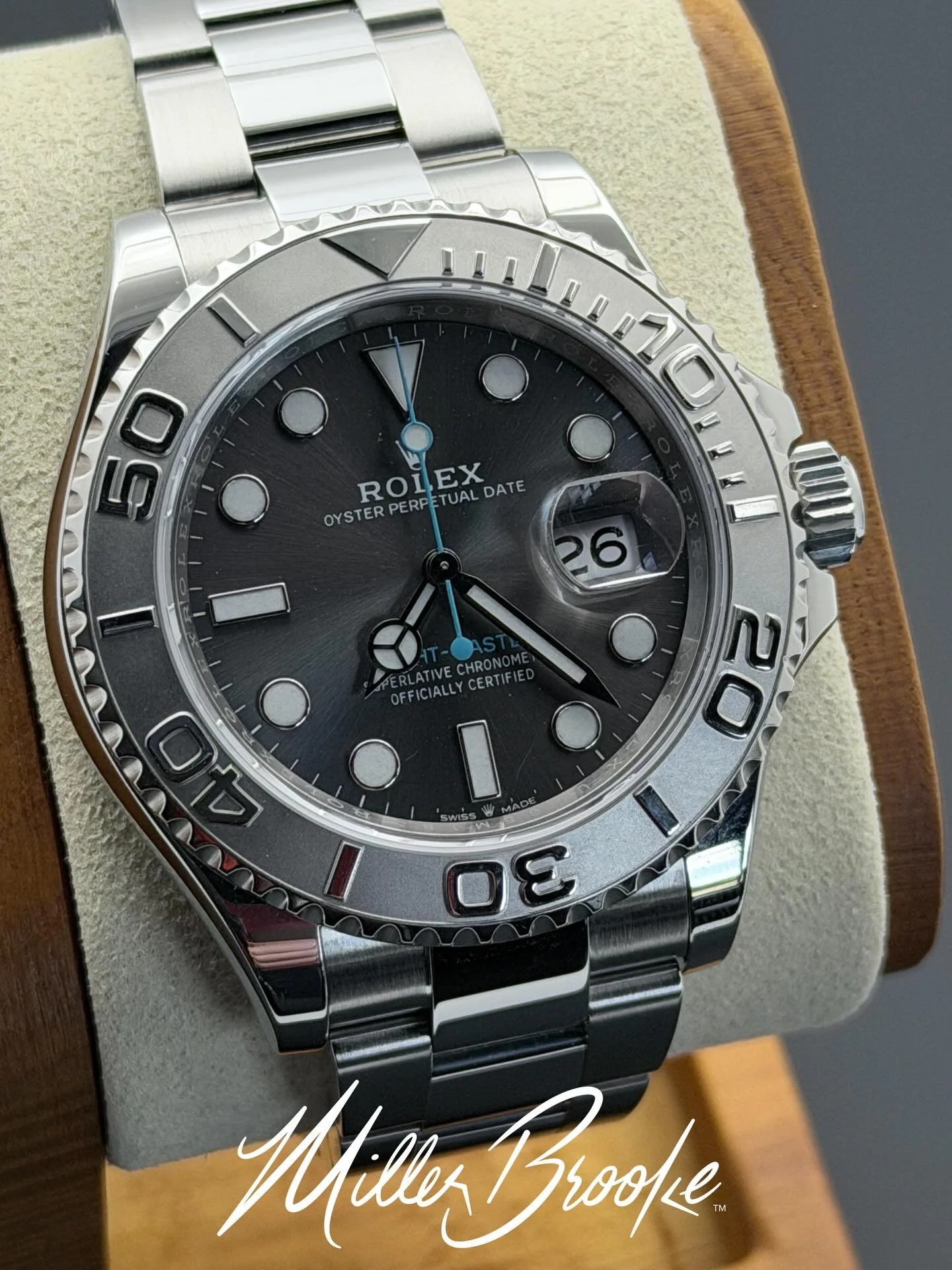 Rolex Yacht- Master ref. 126622
Case: 40mm
Warranty Card Dated 08/2021
Complete Set

Please DM or call us with any questions
.
.
.
.
.
.

#millerbrooke #luxurytimepieces #wesellluxury #buyselltrade #watchconcierge