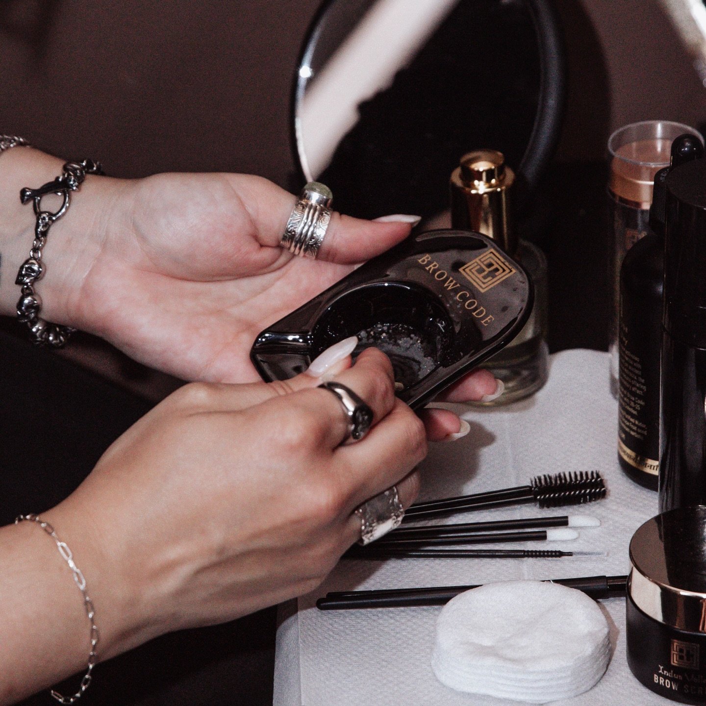 just mixing up your custom brow henna shade 🪄

on promo for $50 this month with code &ldquo;MARCH&rdquo; 

www.shadebeautyco.com
412 770 7451