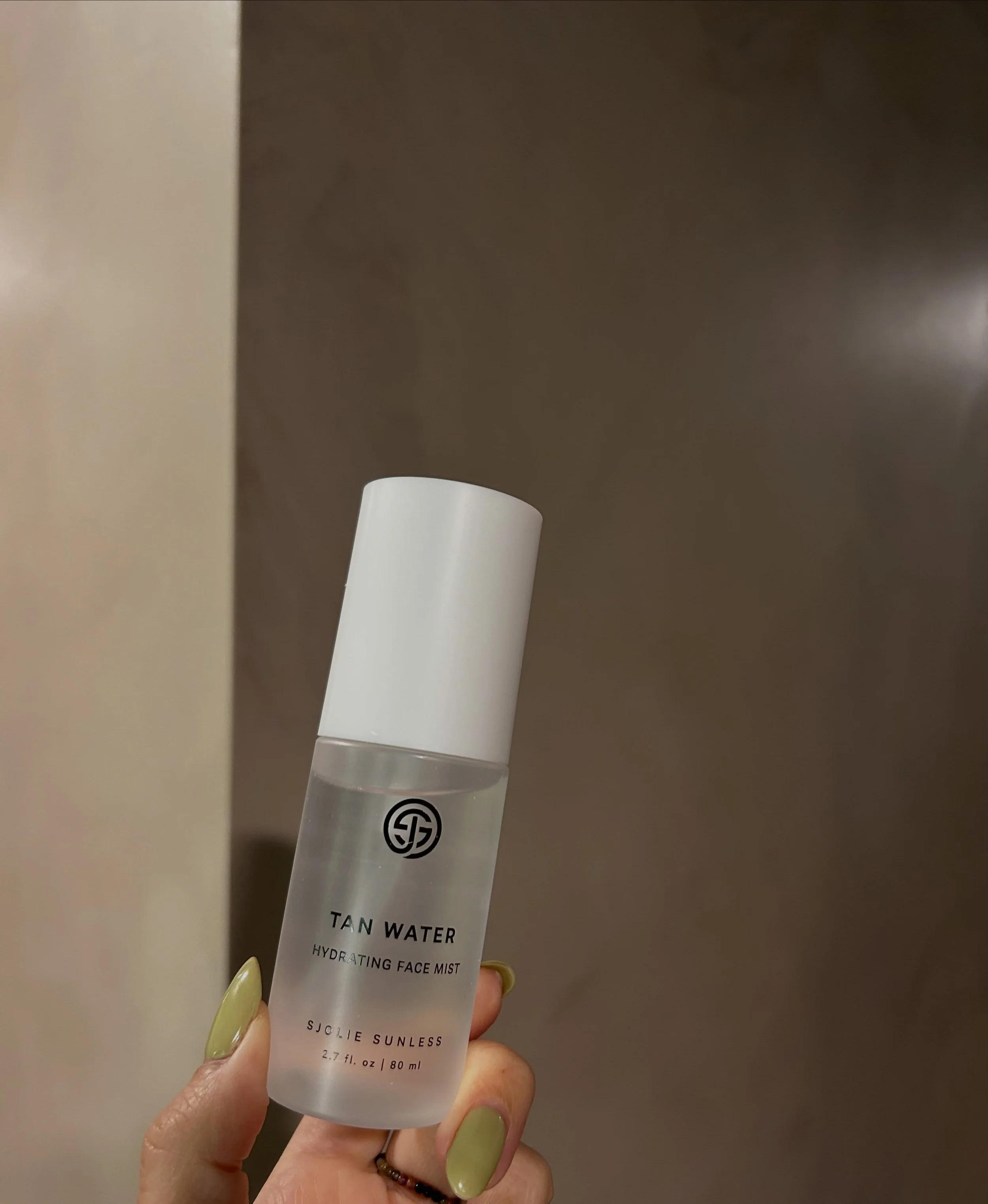 meet your new summer bestie 🤝

looking for an easy boost of color for your face + neck? (even hands and feet!) just mist and go with our Tan Water 💧

☀️lightweight, buildable, natural-looking
☀️rose oil, vitamin e, punica granatum fruit extract
☀️t