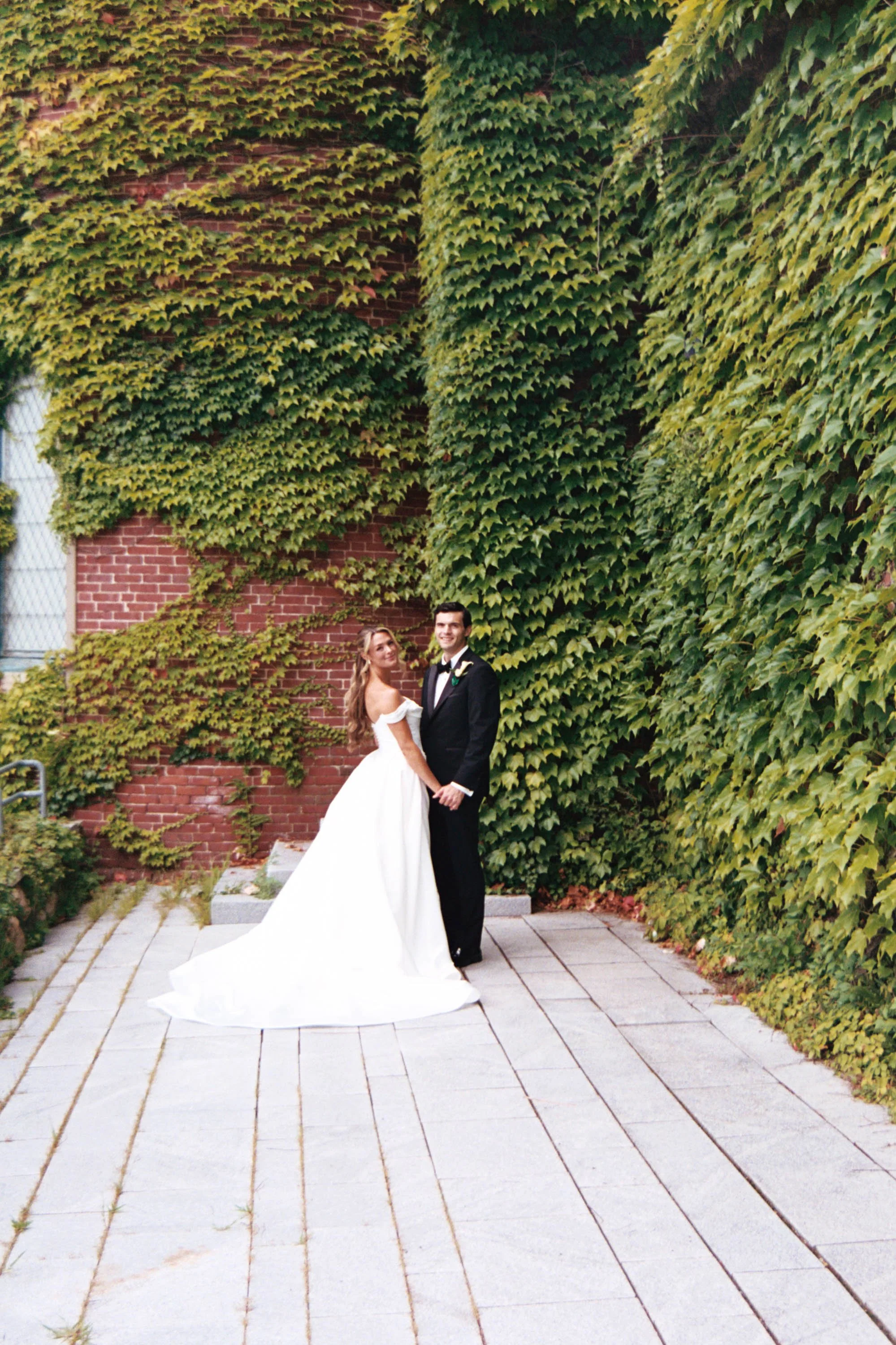 A Boston summer wedding at DeCordova Sculpture Park and Museum