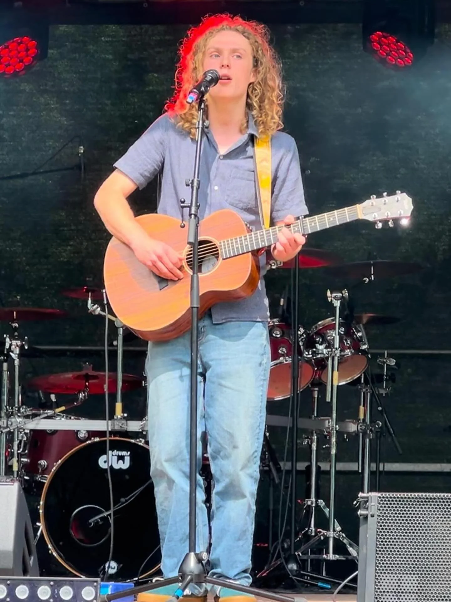 Introducing the fabulous @seanpow00 who will be joining us at Pinder Hall this year on 08 Nov. A very talented local musician we are delighted to have Sean with us - grab your tickets now! 

https://tickets.mp/ZXZlbnQ6Nzc4OA==

#funkandsoul #cookham 