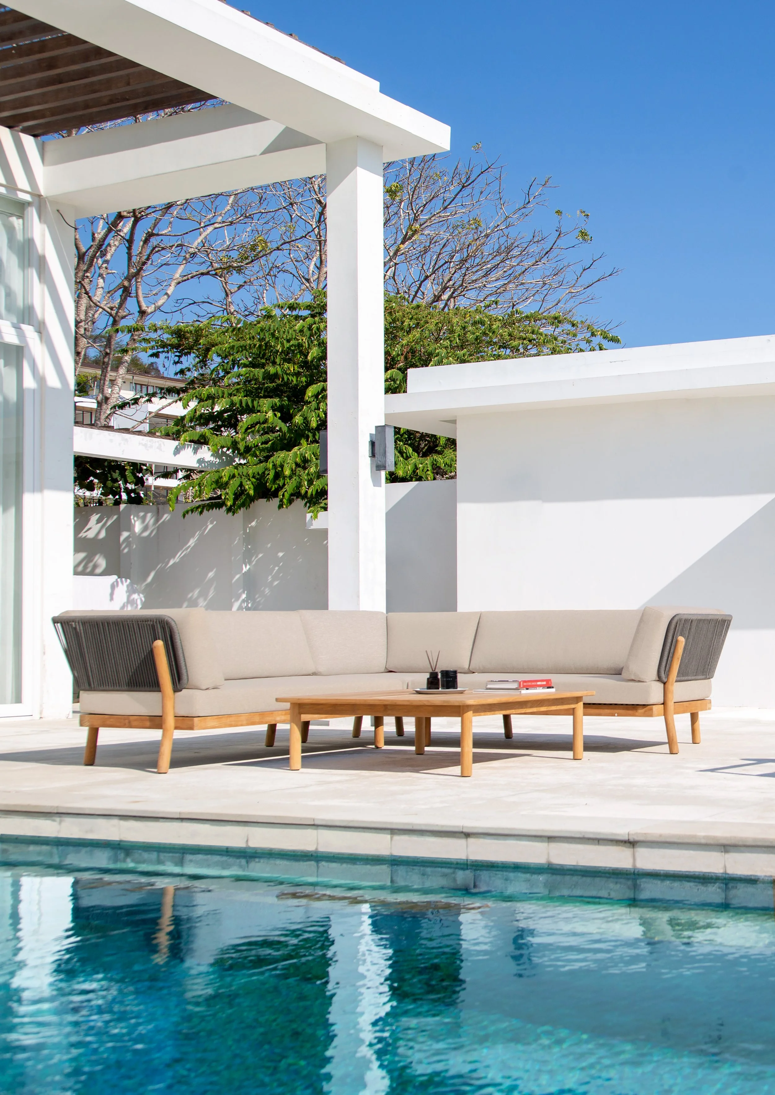 Lido Modular by Pool.jpg