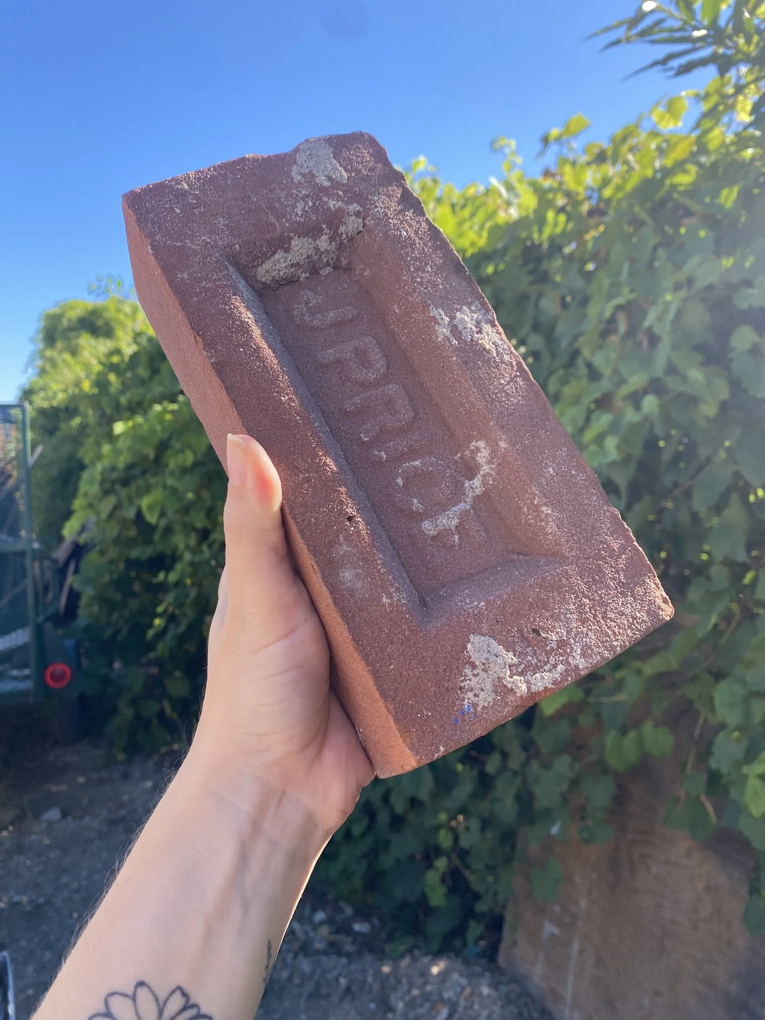ArcanaMaterials-ReclaimedBrick_J.Price_hand.JPEG