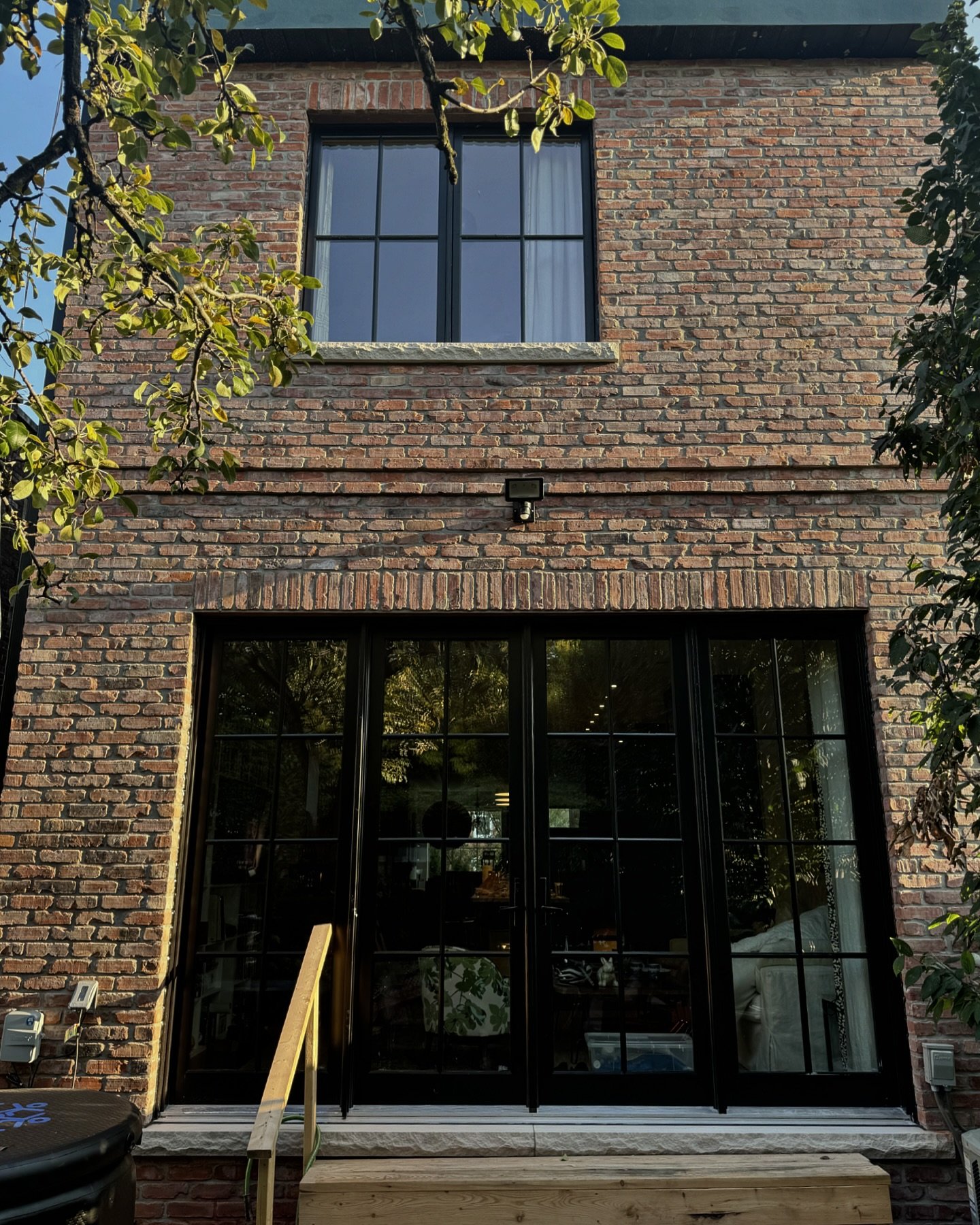 Rustic Charm
-
This Little Portugal addition used irregular reclaimed brick, simple accents and a coarse mortar joint to achieve warmth and texture. 
-
When designing with heritage brick there are many possibilities! &ldquo;B Grade&rdquo; reclaimed b