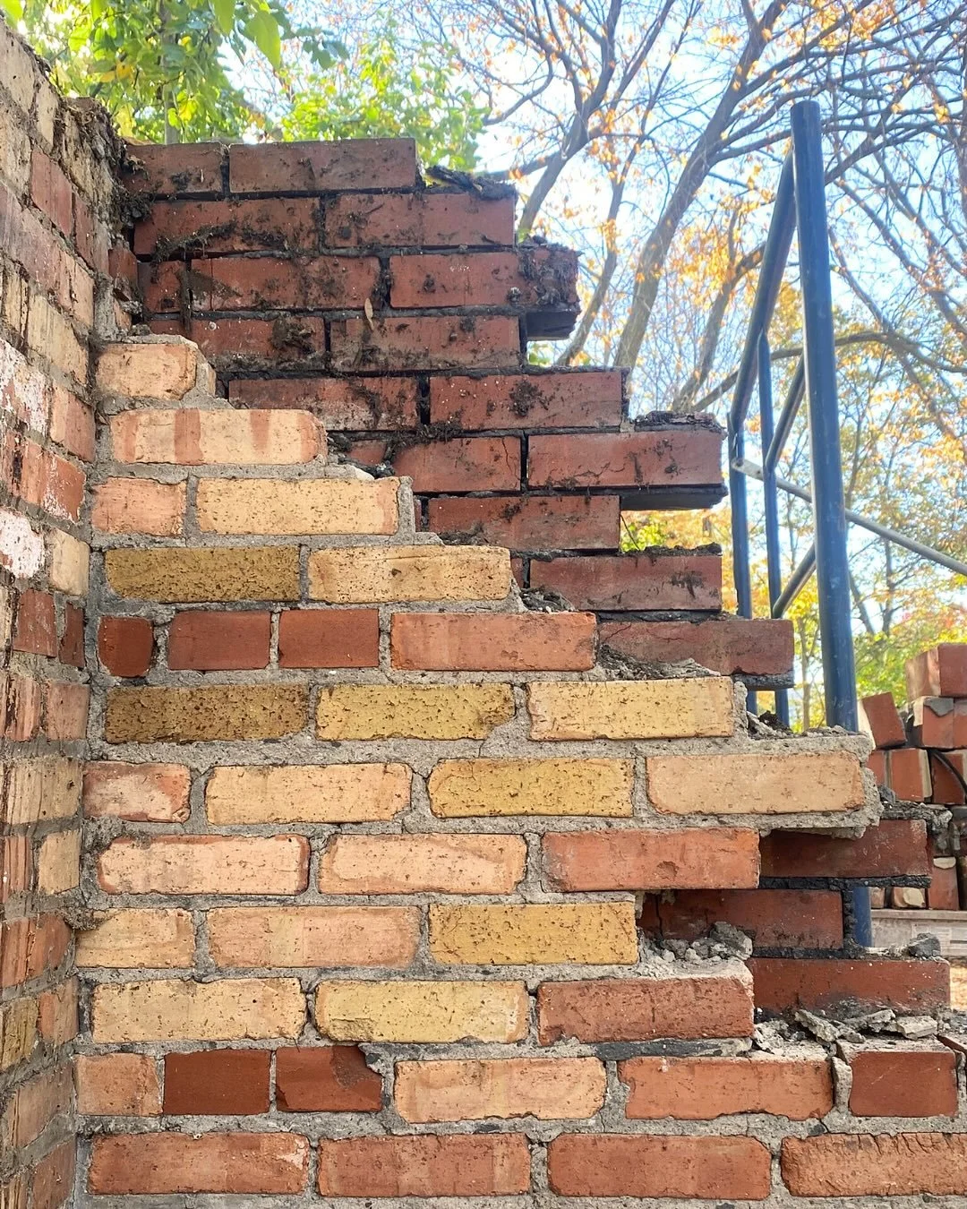 Deconstruction in action: Our @arcanamaterials team is working on an exciting example of masonry deconstruction at peak efficiency: This site is being redesigned by Suulin Architects @suulinarchitects who will be using the salvaged exterior bricks fr