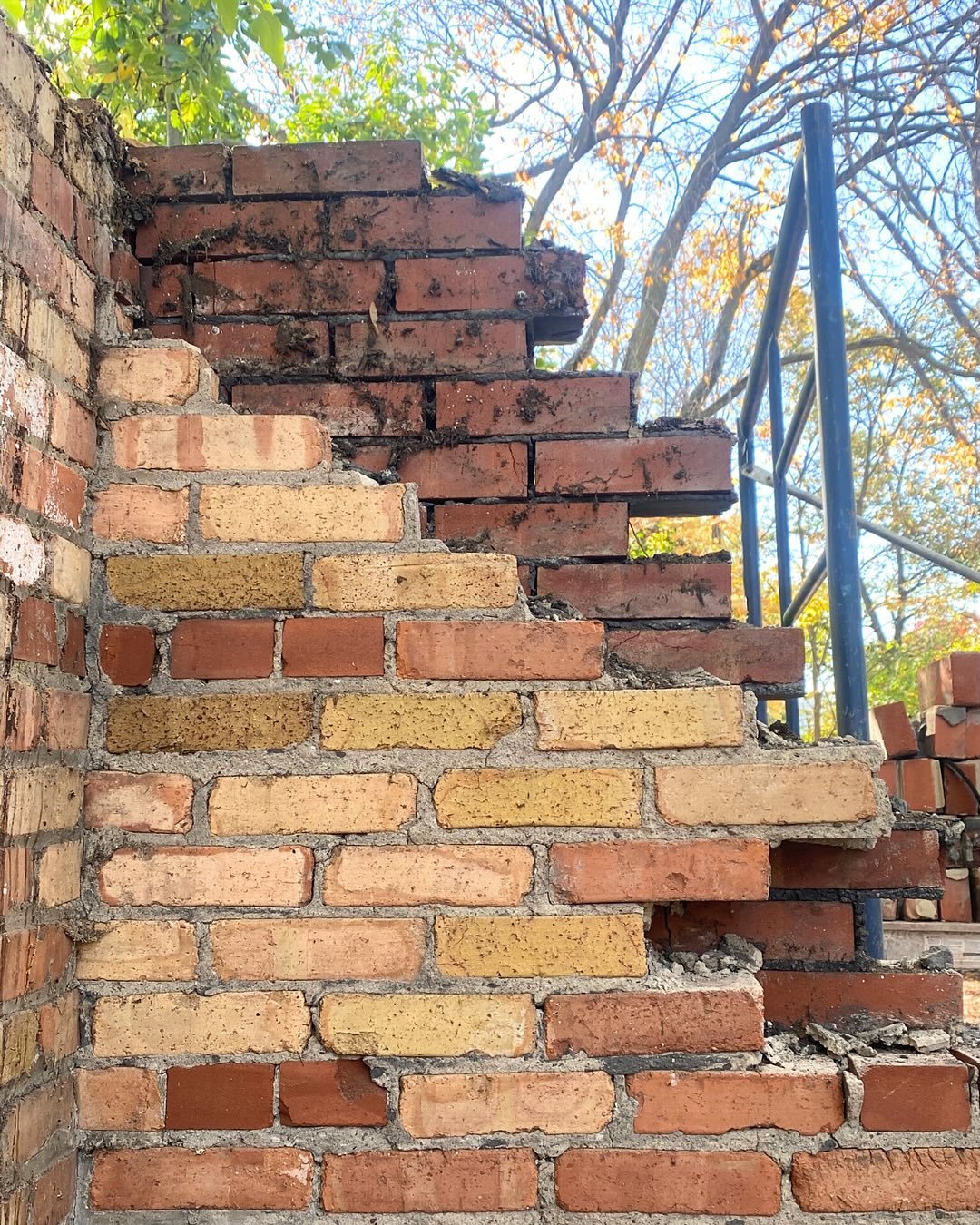Deconstruction in action: Our @arcanamaterials team is working on an exciting example of masonry deconstruction at peak efficiency: This site is being redesigned by Suulin Architects @suulinarchitects who will be using the salvaged exterior bricks fr