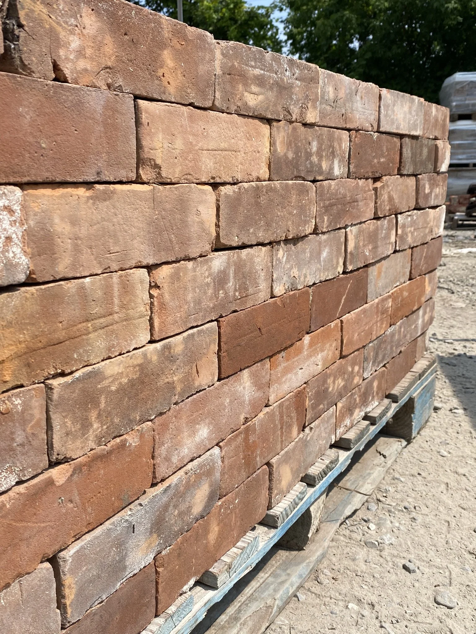 ArcanaMaterials-reclaimedbrick_Victorian Red_angle.JPEG