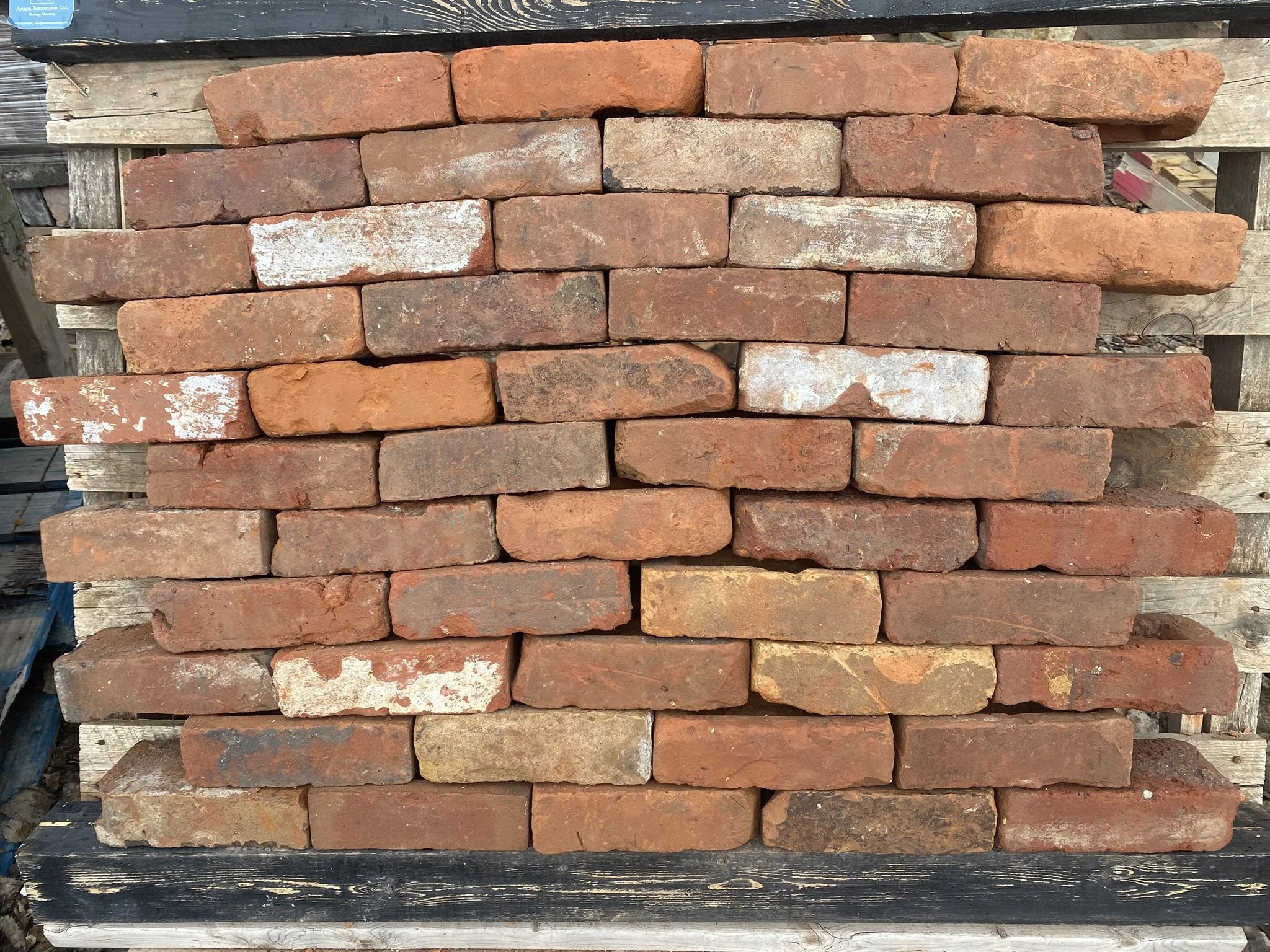 ArcanaMaterials-ReclaimedBrick_MixedRedTumbled3.JPEG