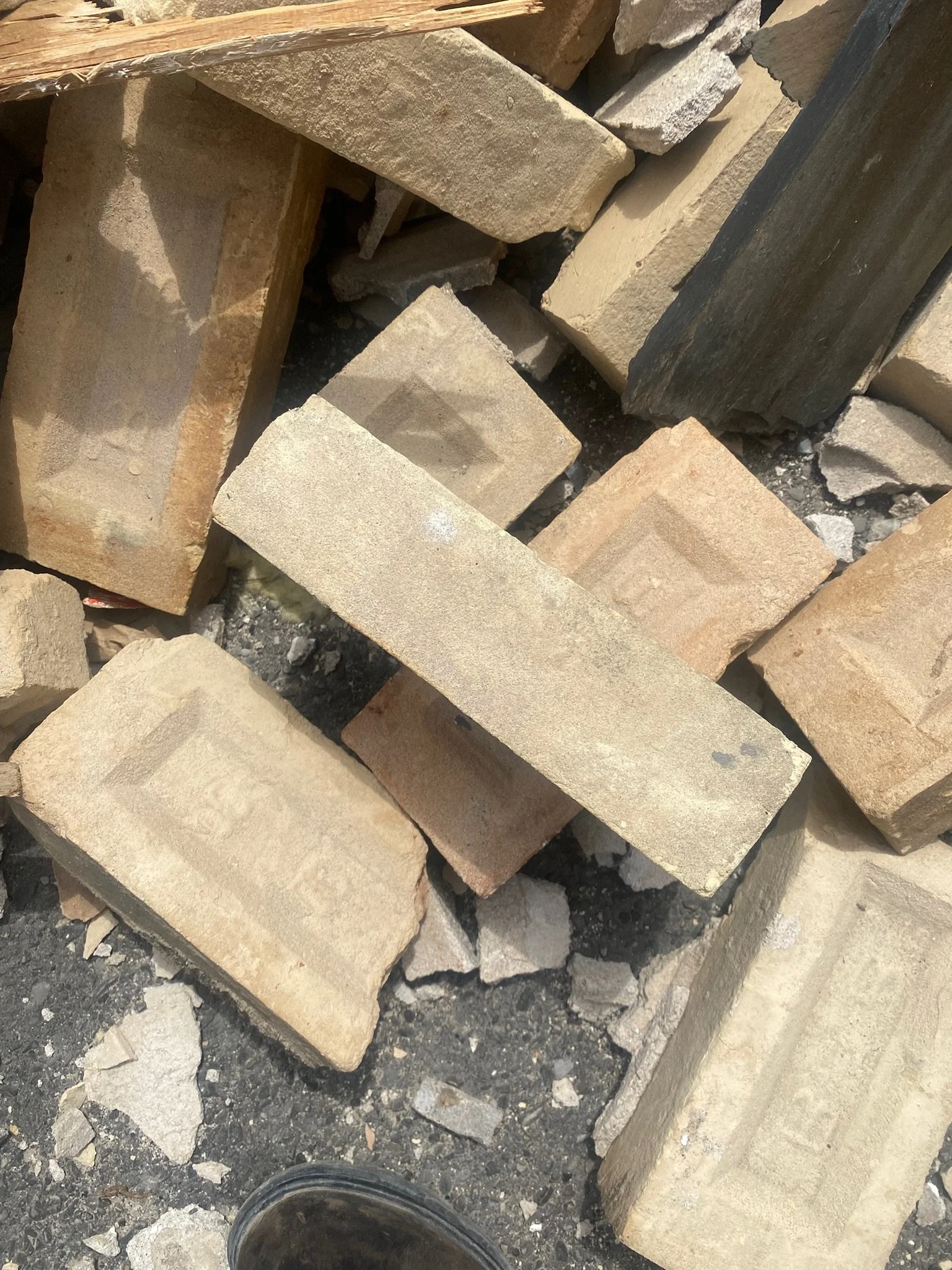 arcanamaterials_BB-reclaimedbrick-1.jpg