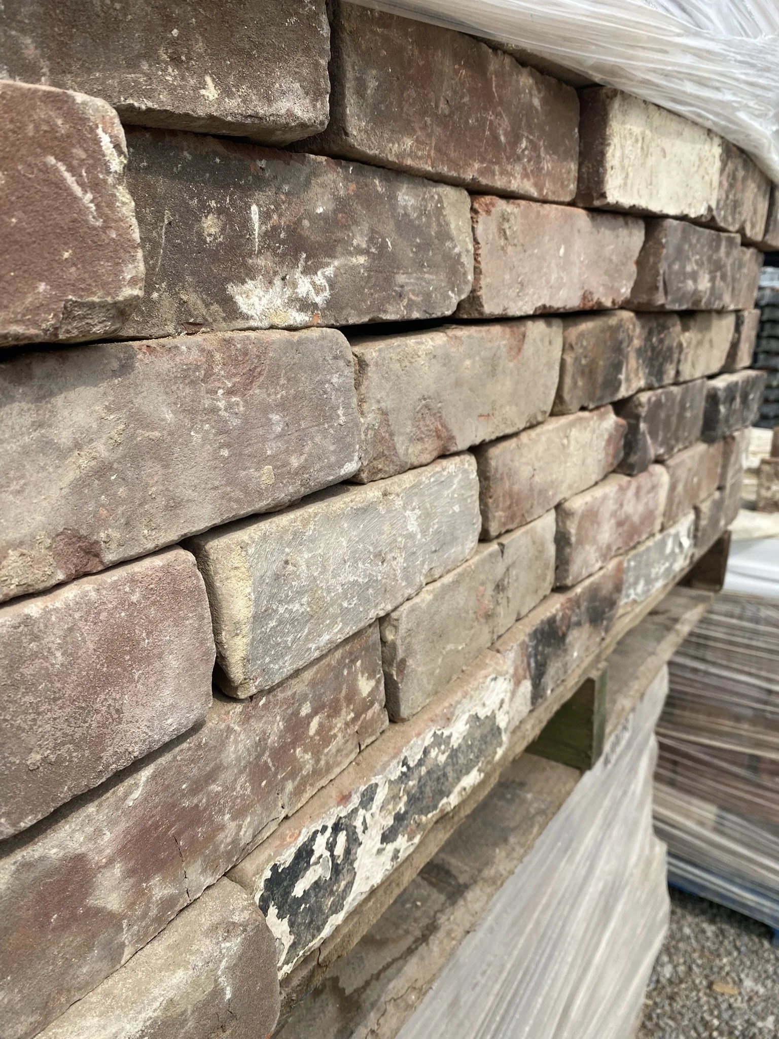 ArcanaMaterials_ReclaimedBrick_WolfreyMix_AngleView.JPEG (Copy)