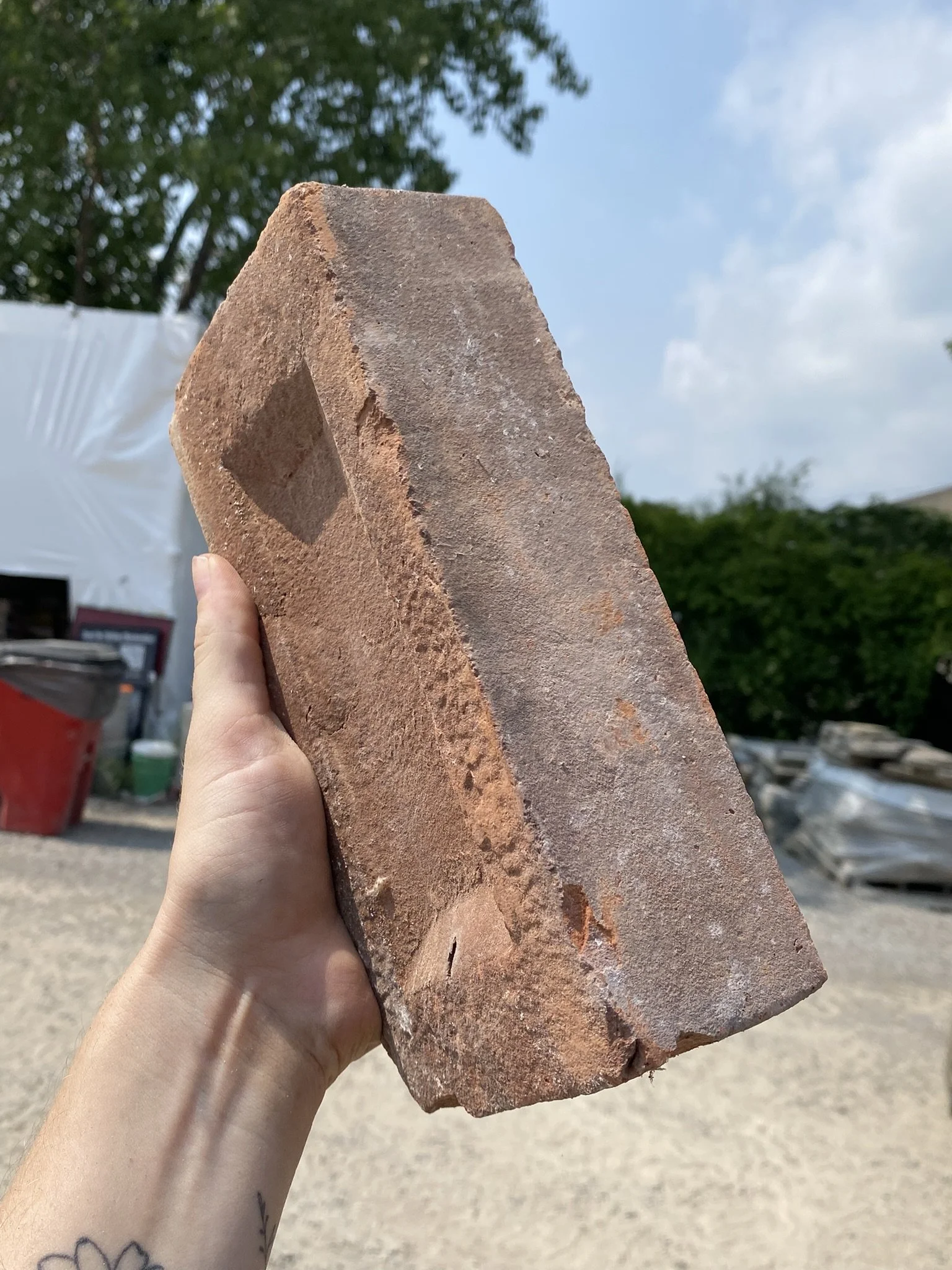 ArcanaMaterials-reclaimedbrick_Victorian Red_hand.JPEG
