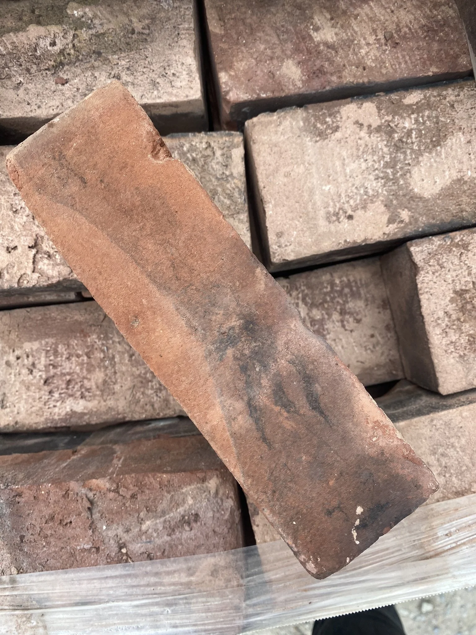 ArcanaMaterials_ReclaimedBrick_WolfreyRed_singlebrick.JPEG