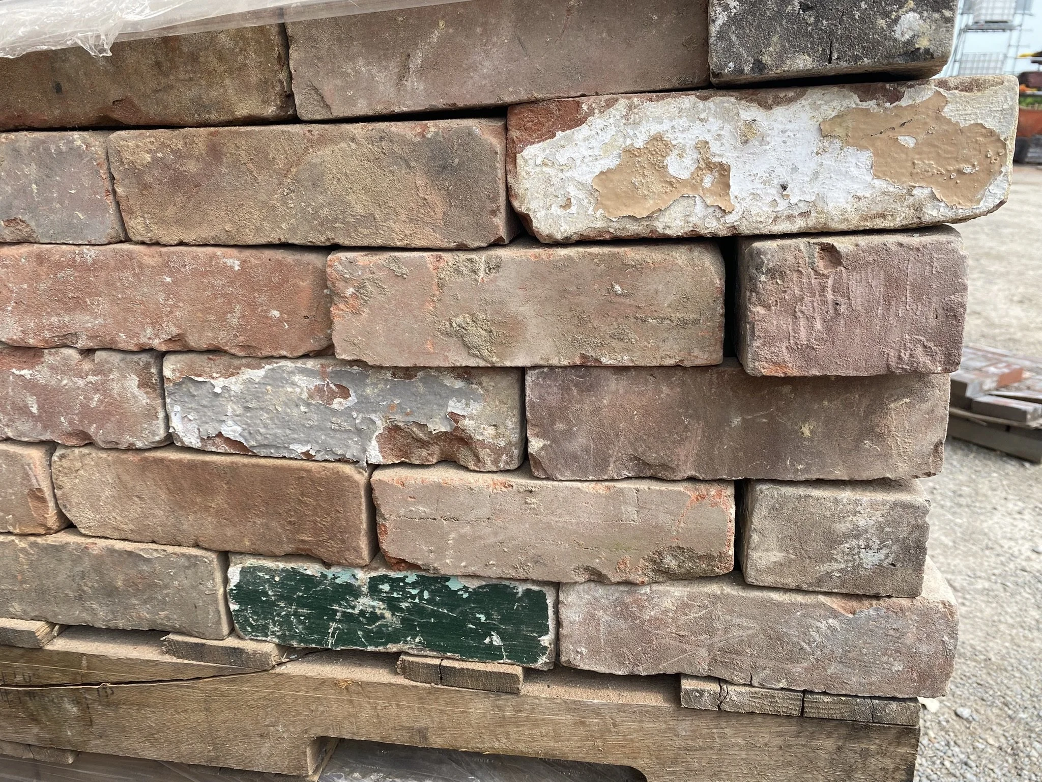 ArcanaMaterials_ReclaimedBrick_WolfreyMix_AngleView2.JPEG (Copy)