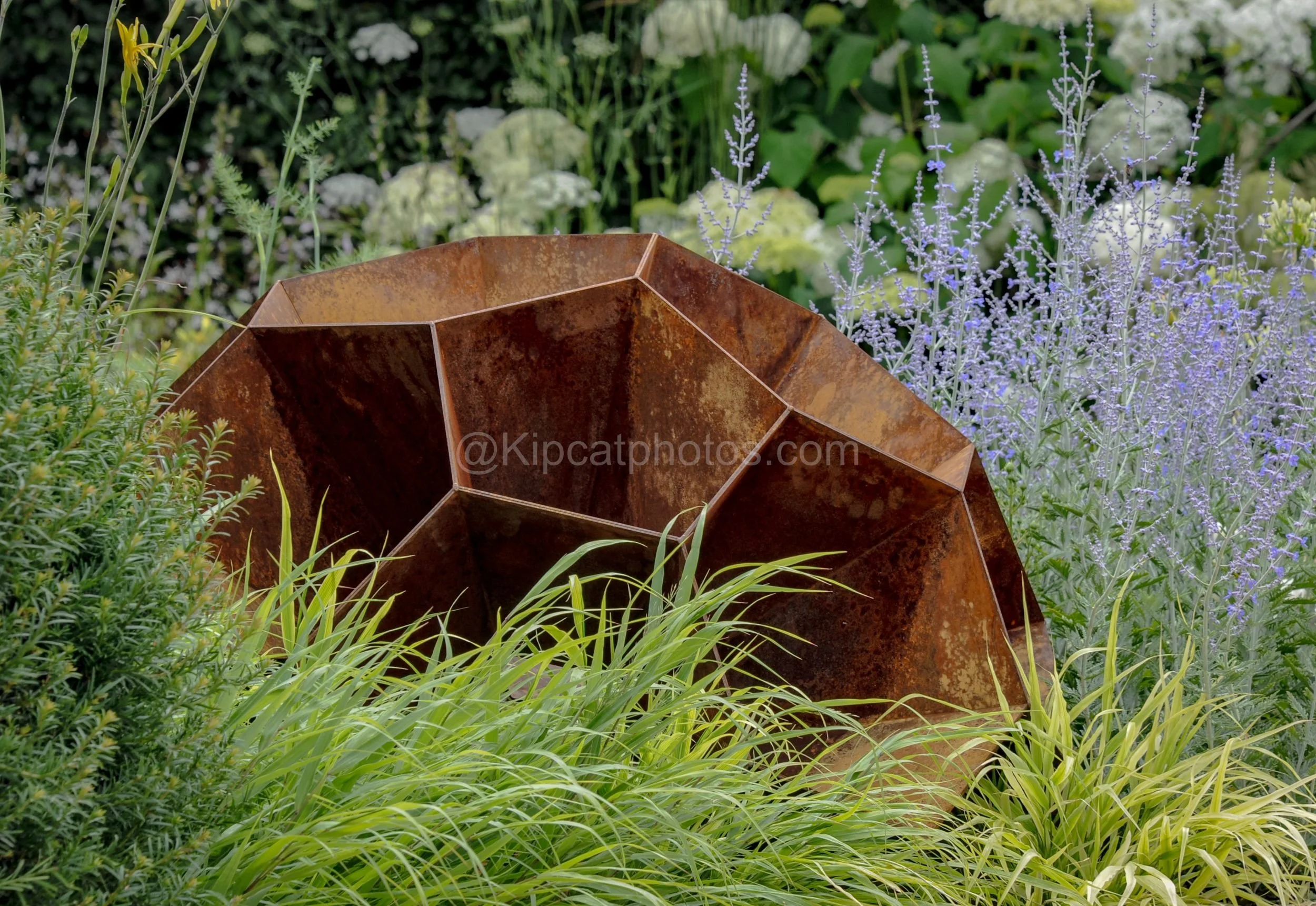 Corten-hexagonal-sculpture-david-mullen.jpg.jpg