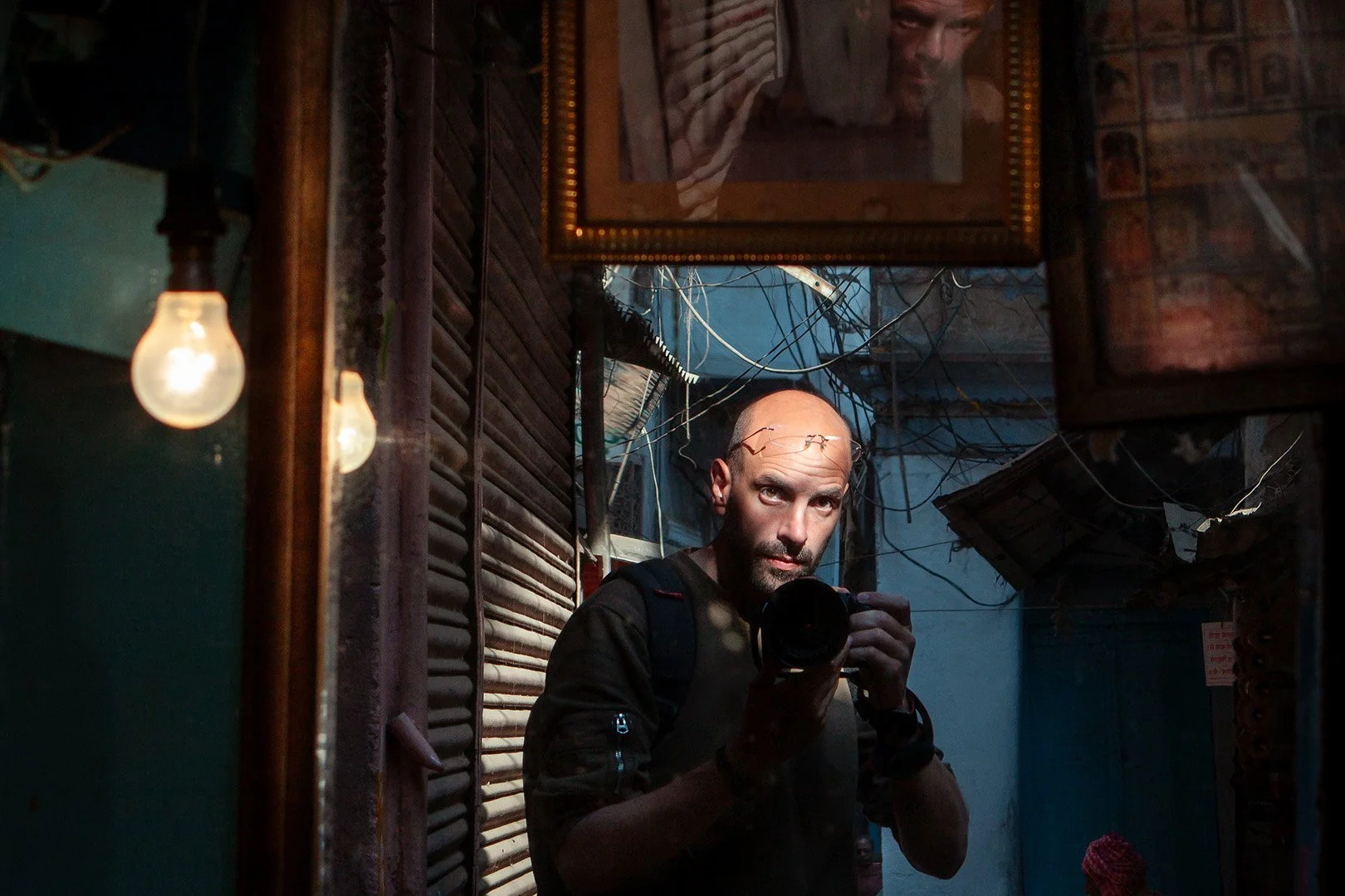 Gianpaolo La Paglia's self portrait in a mirror in India