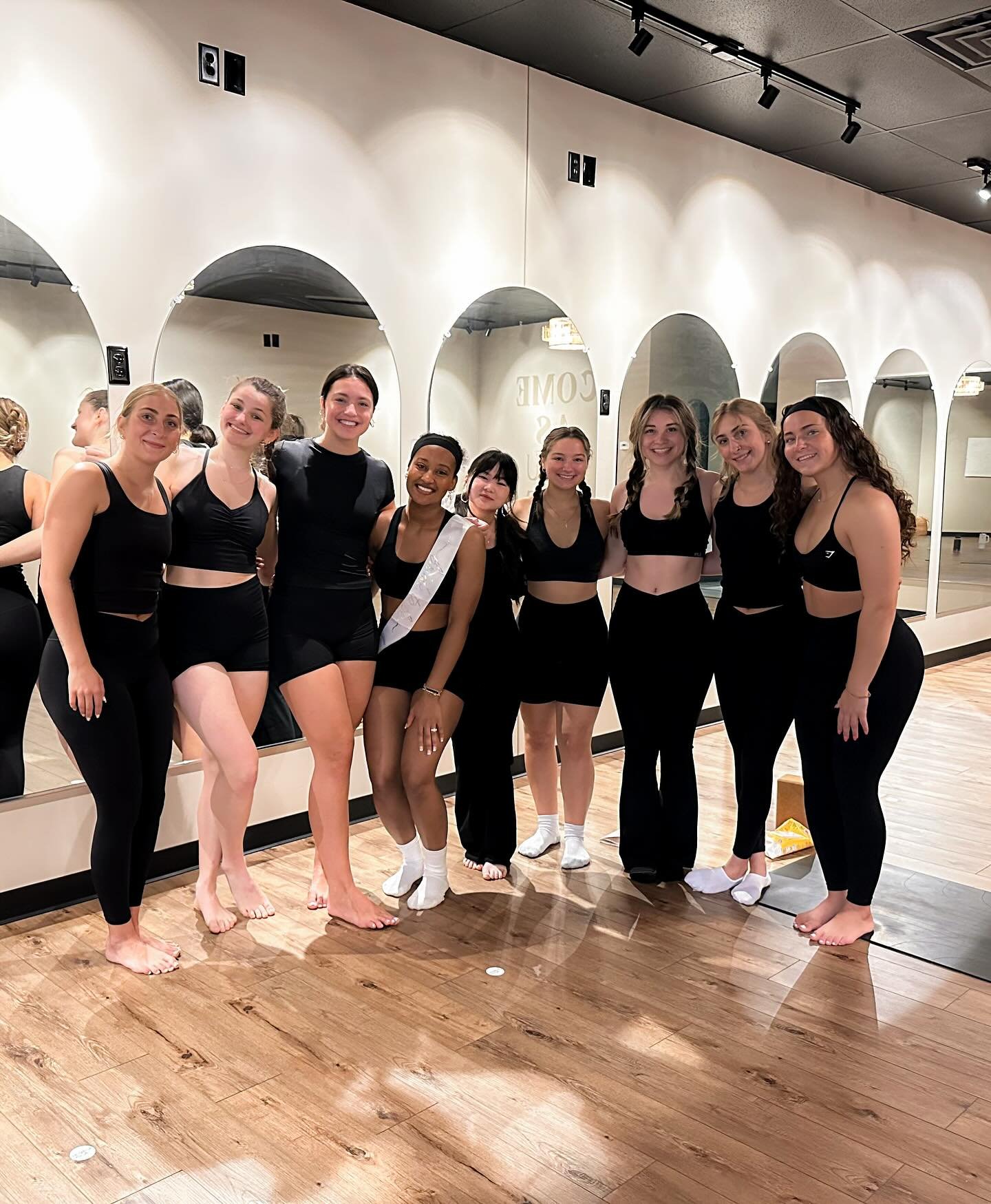 We had a blast with Taya&rsquo;s bachelorette party group a couple weekends ago for a private Power Sculpt class! 🔥💪 

Did you know we host private classes for any occasion? A playlist full of your faves is always included. Head to nirvanayogahouse