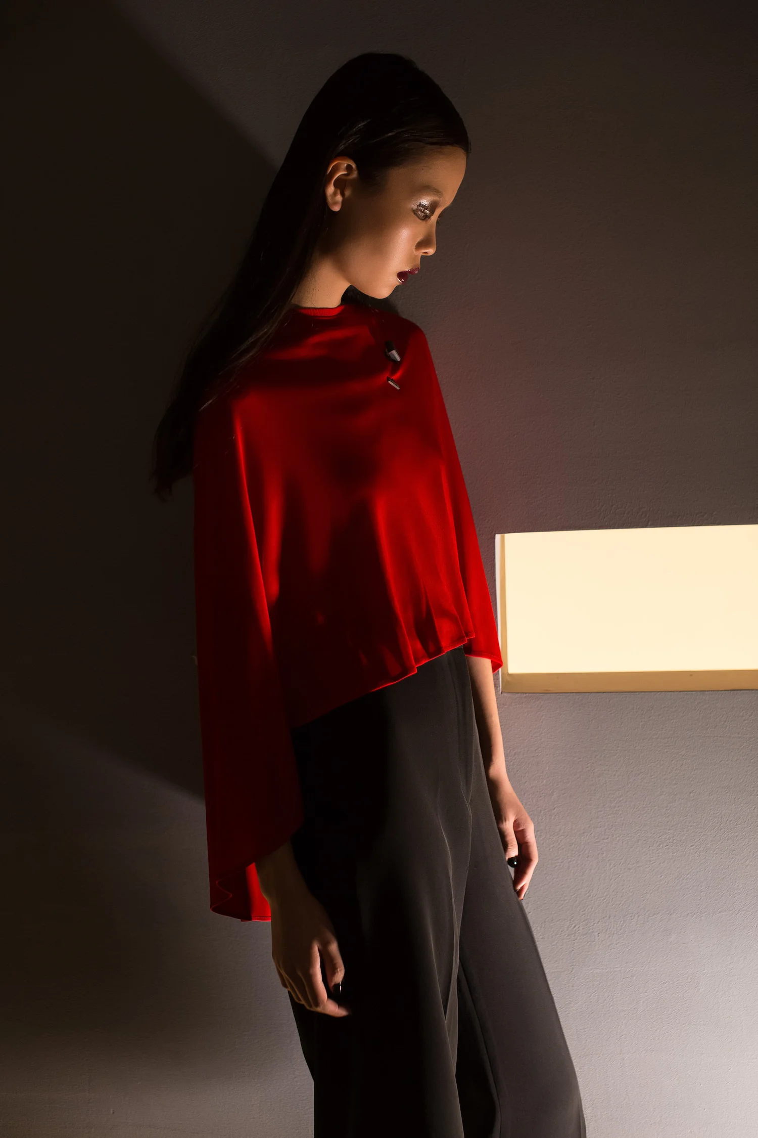 Lookbook Modulaj Brooch Noir Party 6.jpg