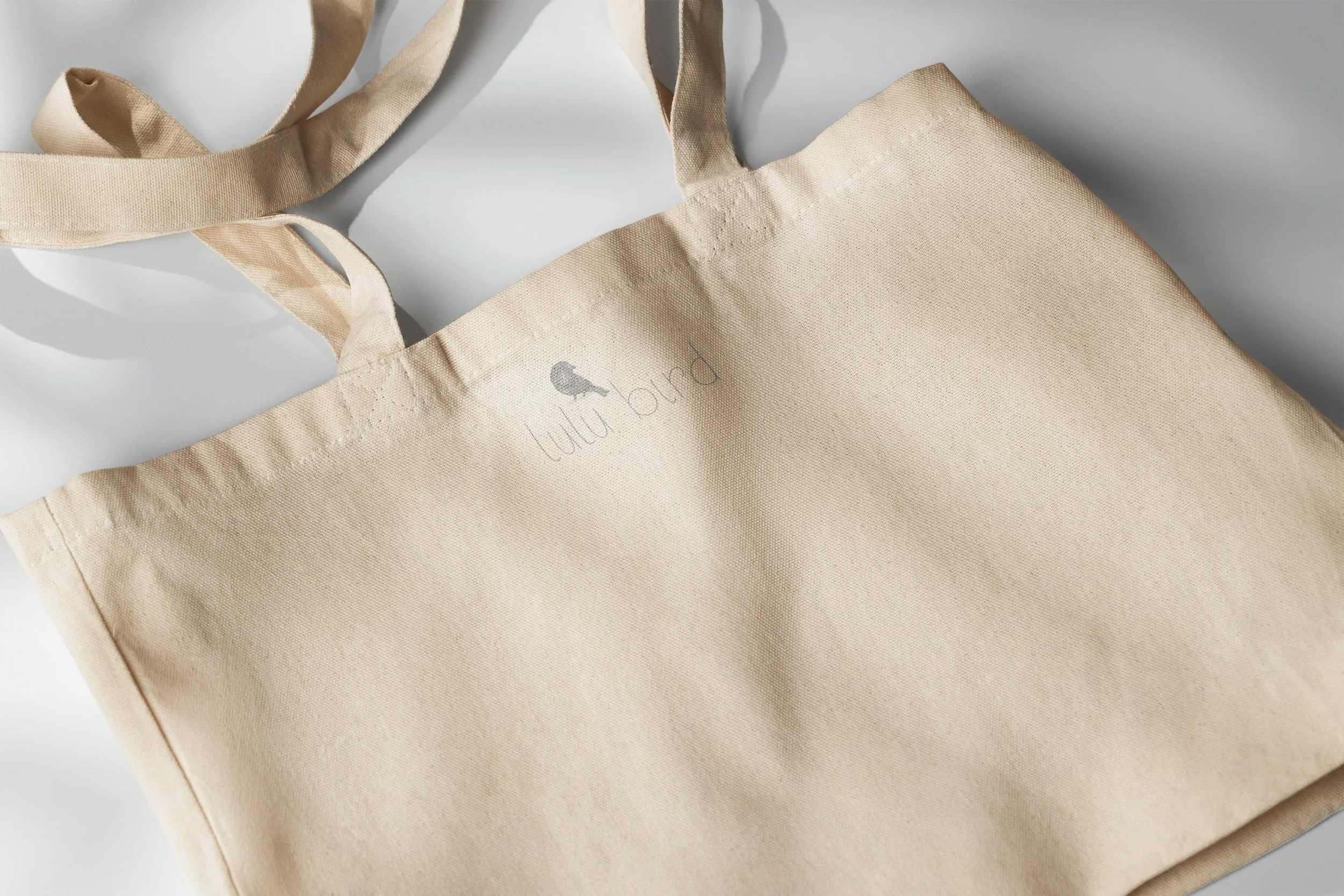 Shopping_Bag_Close-up.jpg