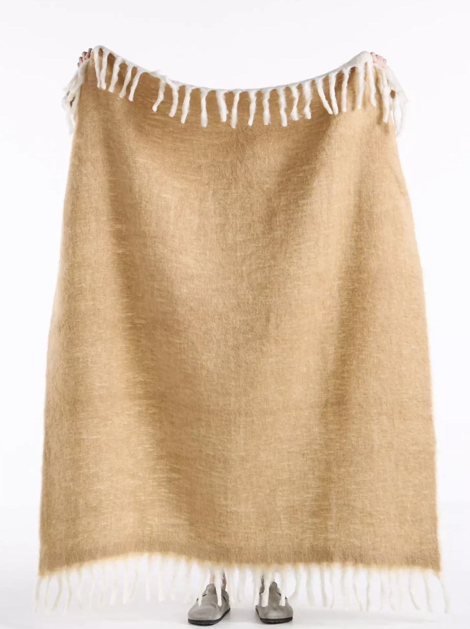 Cozy Cocoon Fringed Throw