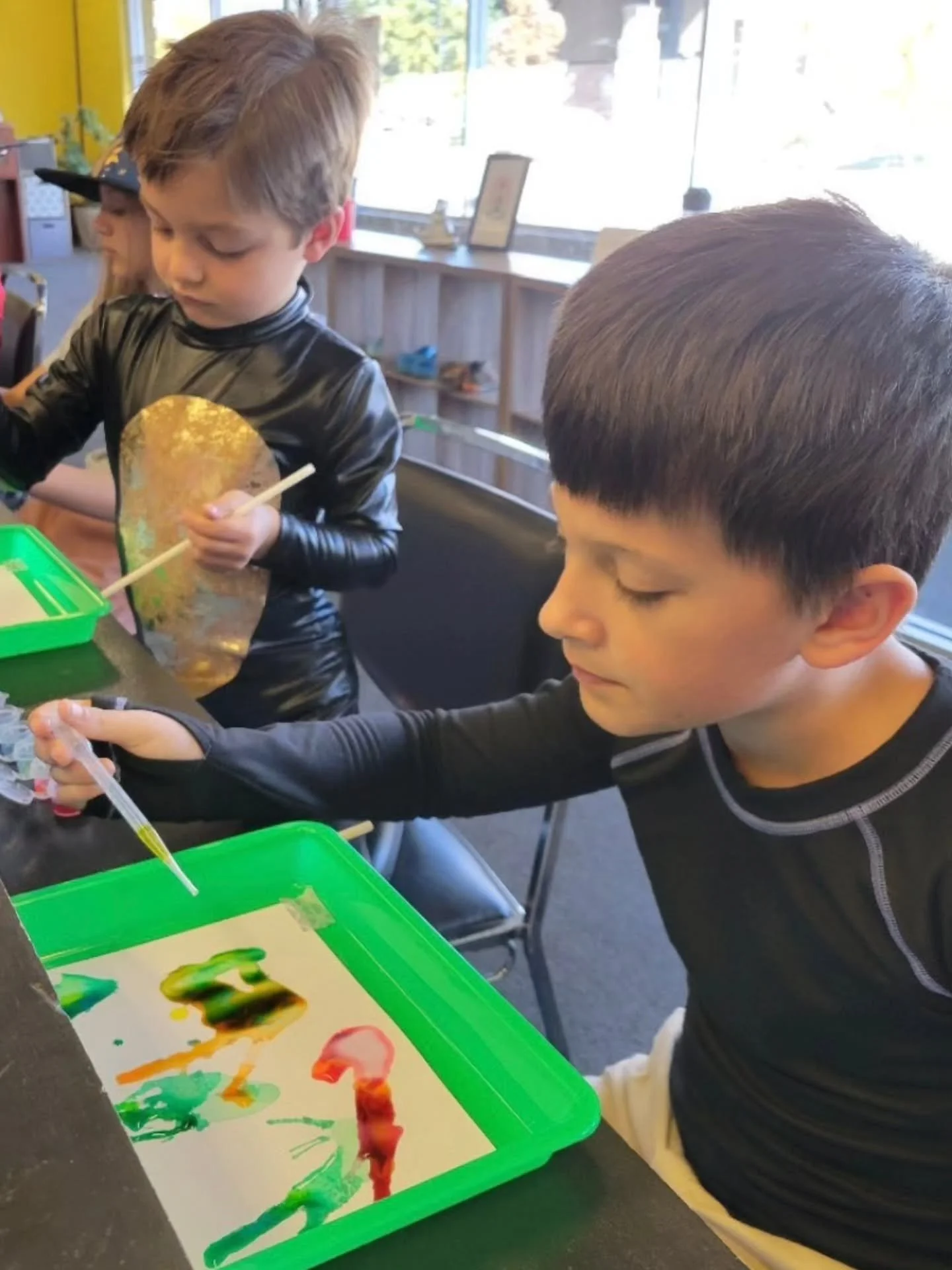 We're no stranger to a good messy art project... we've been adding them to our yoga classes for YEARS (just look at these throwbacks)! 

We're pretty excited for a whole week of messy art this summer 🤩

The Messy Art and Movement Camps blend yoga, p