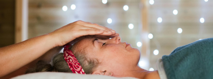 What Is Reiki? A Beginner’s Guide to This Energy Healing Practice