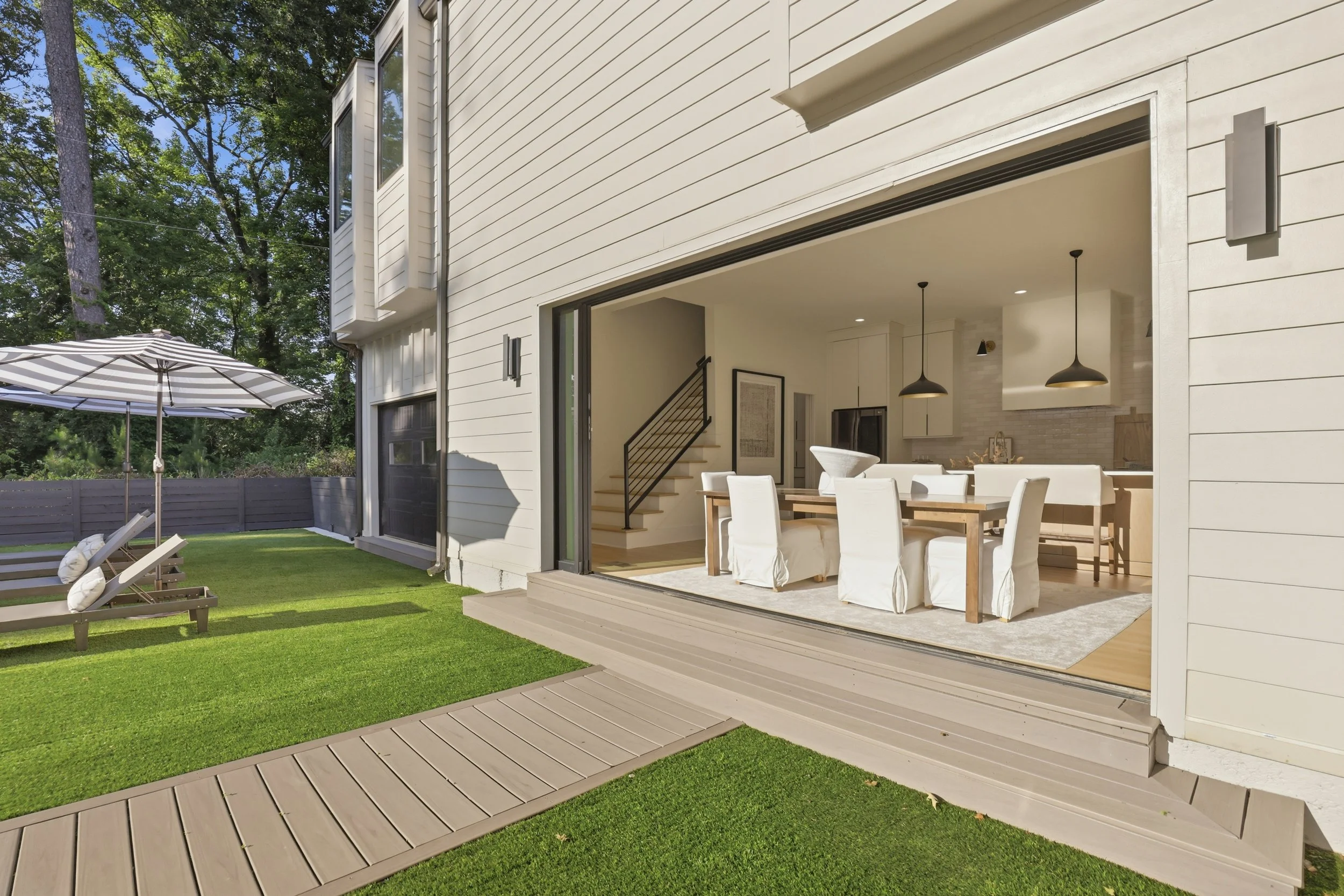 377 Lucerne Boulevard - Hilary Cleveland-36.jpg