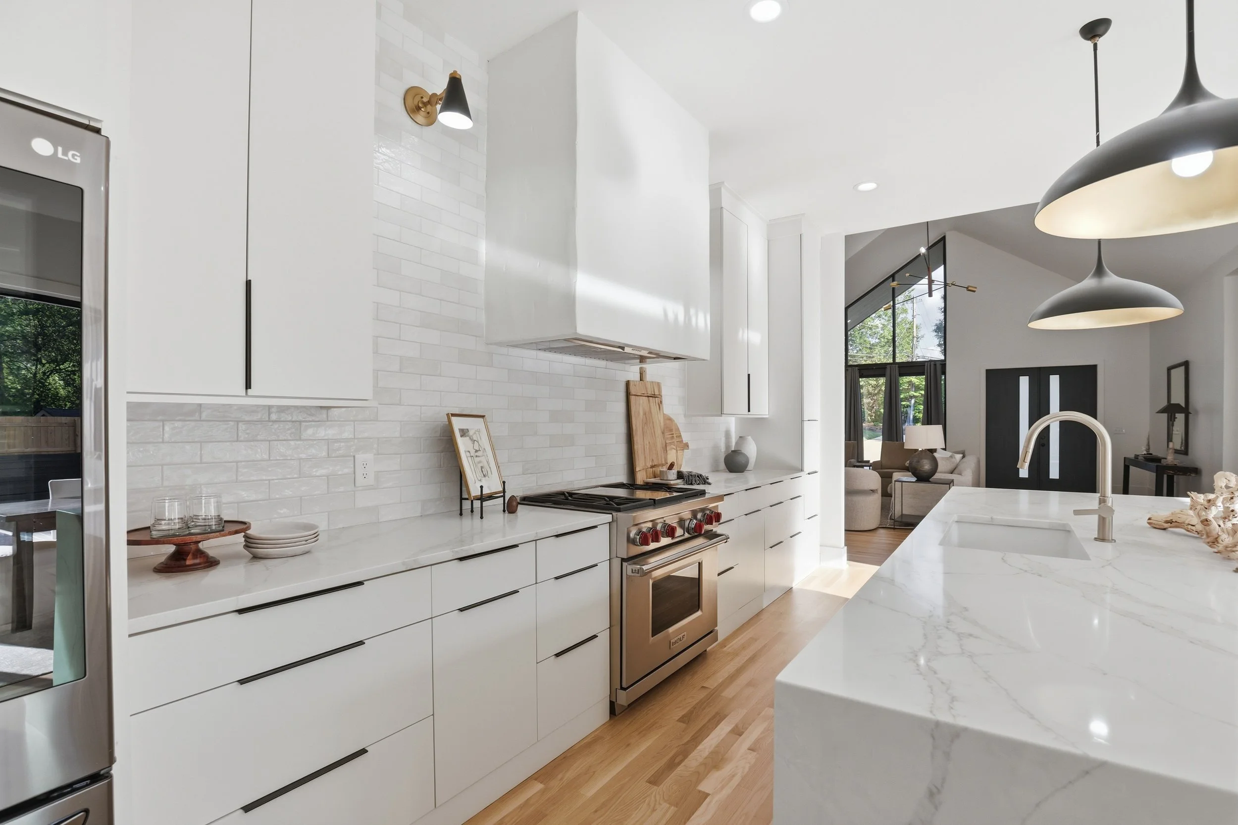 377 Lucerne Boulevard - Hilary Cleveland-25.jpg