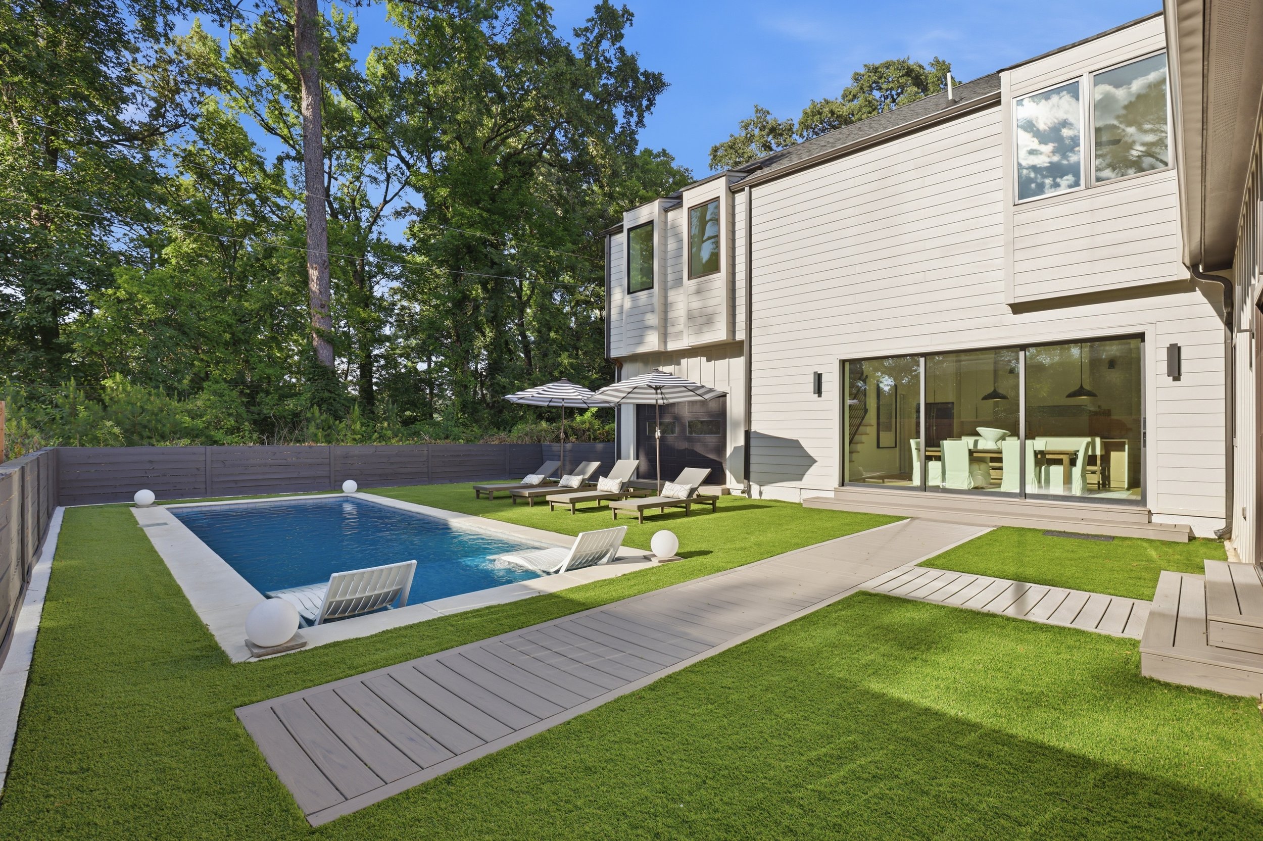 377 Lucerne Boulevard - Hilary Cleveland-41.jpg