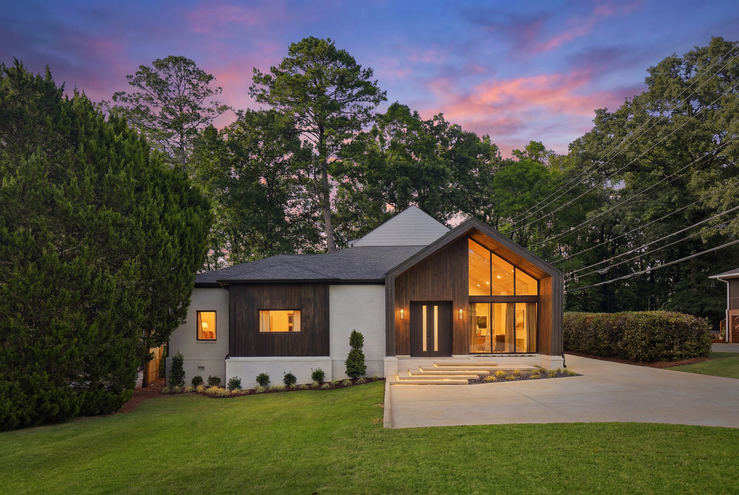 377 Lucerne Boulevard - Hilary Cleveland-1.jpg