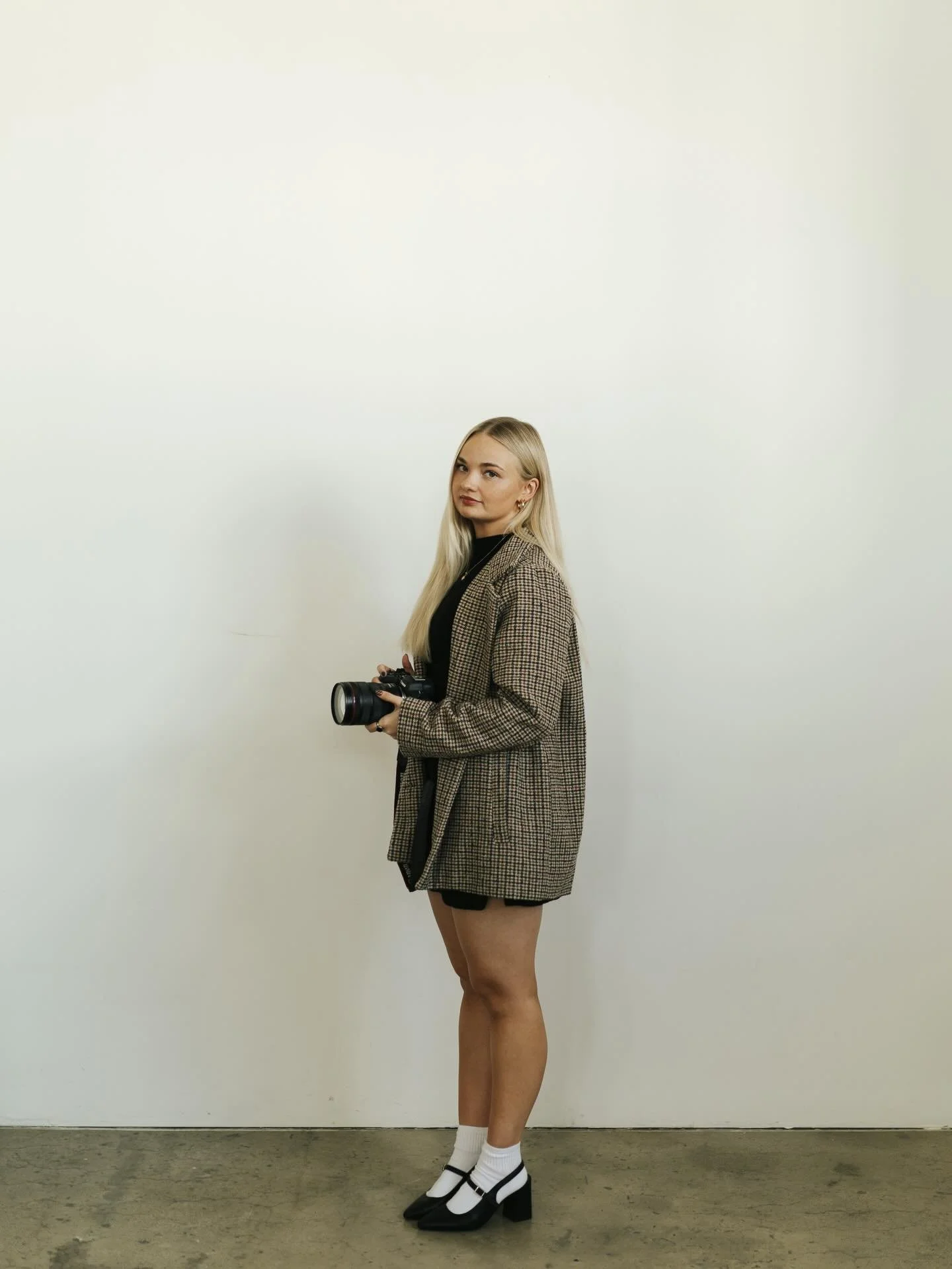 Merry Christmas from everyone at Maegan Grendell Photo (me)!!!!!! Sending you all love and holiday cheer 😚🎄💌