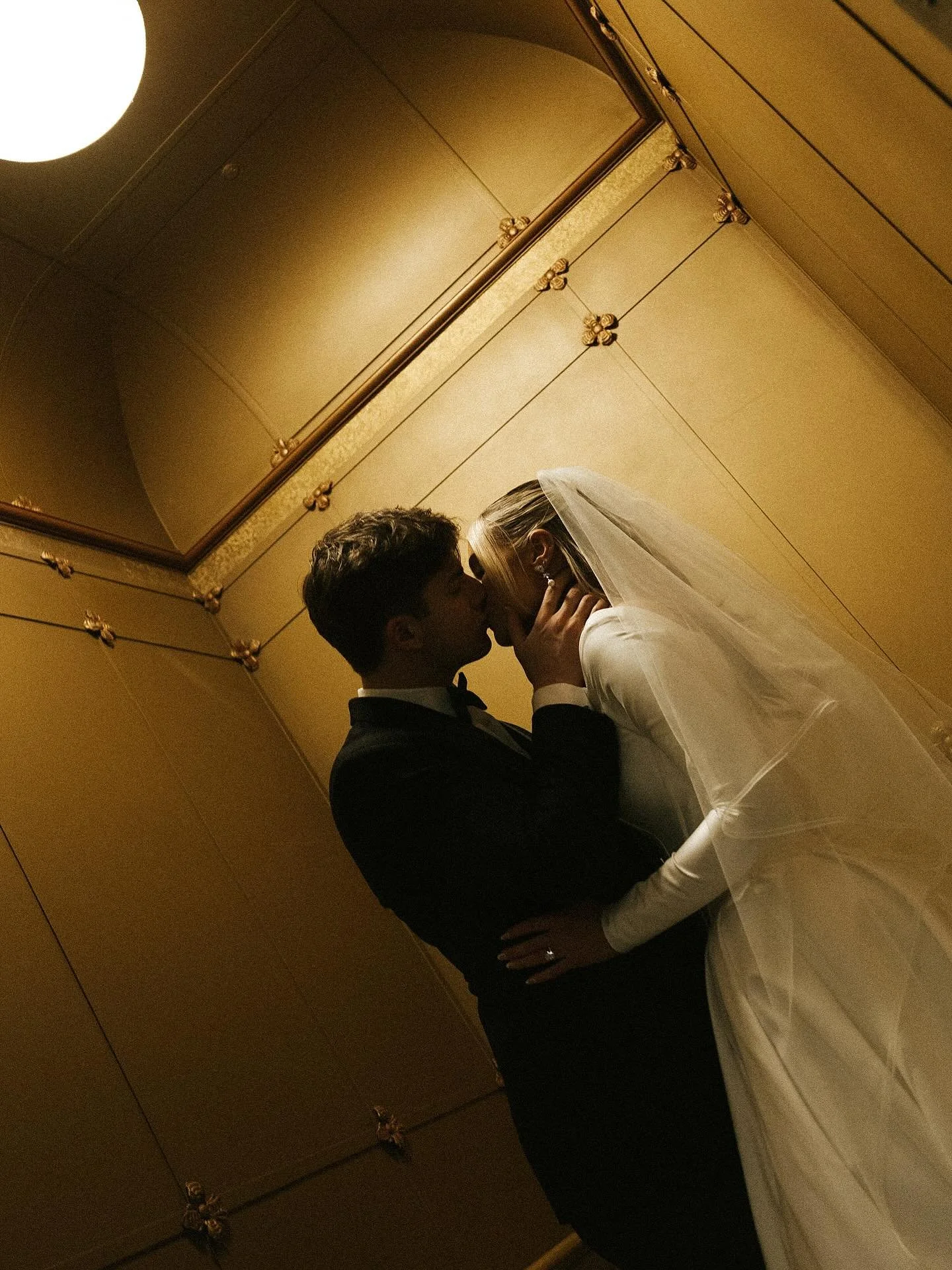 Happy Valentines Day 💋💌 I love this job, love the friends I get to make because of it, love my clients, and I love u all!!!!! 🫂❣️😽💝 (I also love this shoot and these two cuties!!)