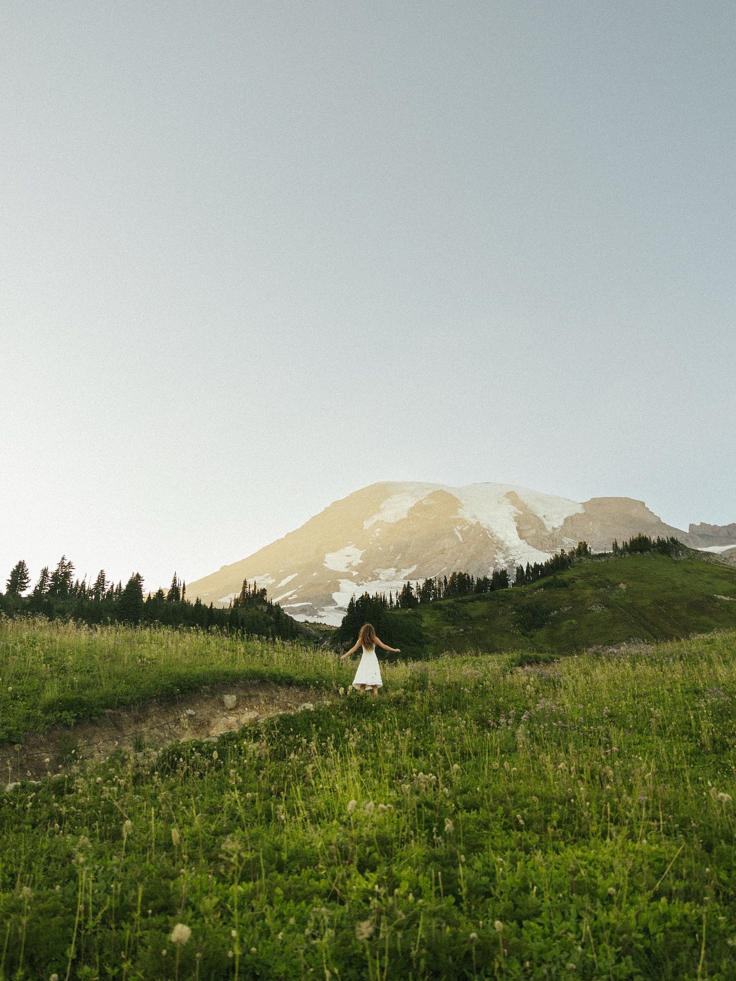 HAPPY EARTH DAY 🌎🌱🌊🌸🦋🏔️🐝🌅 what a beautiful office I have!!!!! I wouldn&rsquo;t have this job without such a stunning earth