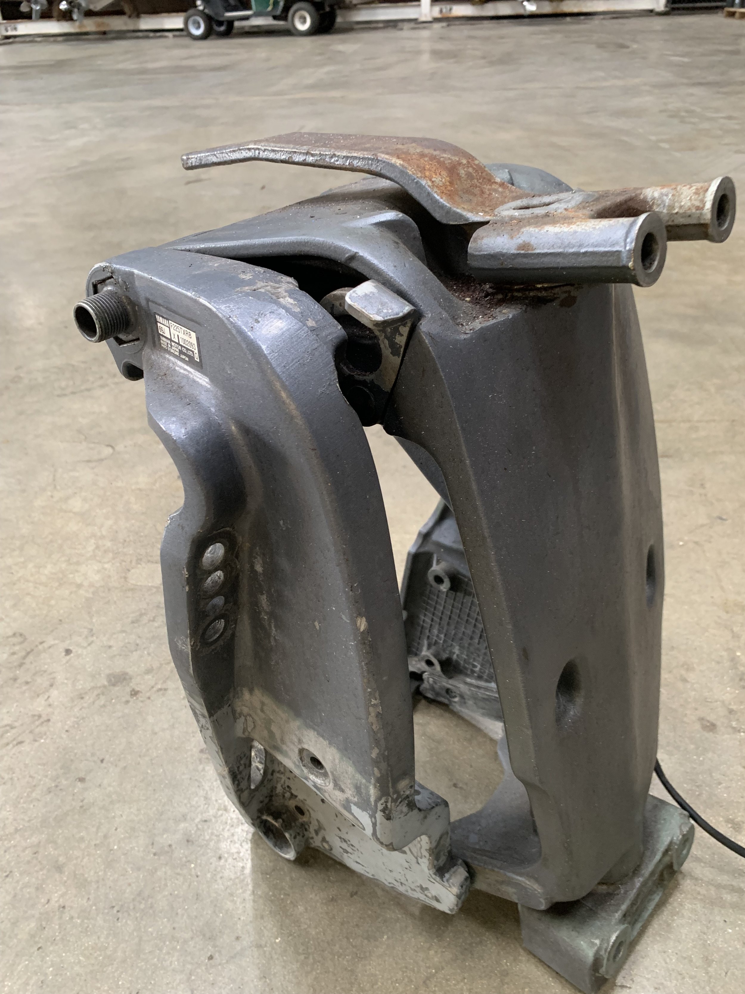 Yamaha F-225 Mounting Bracket (1).jpeg