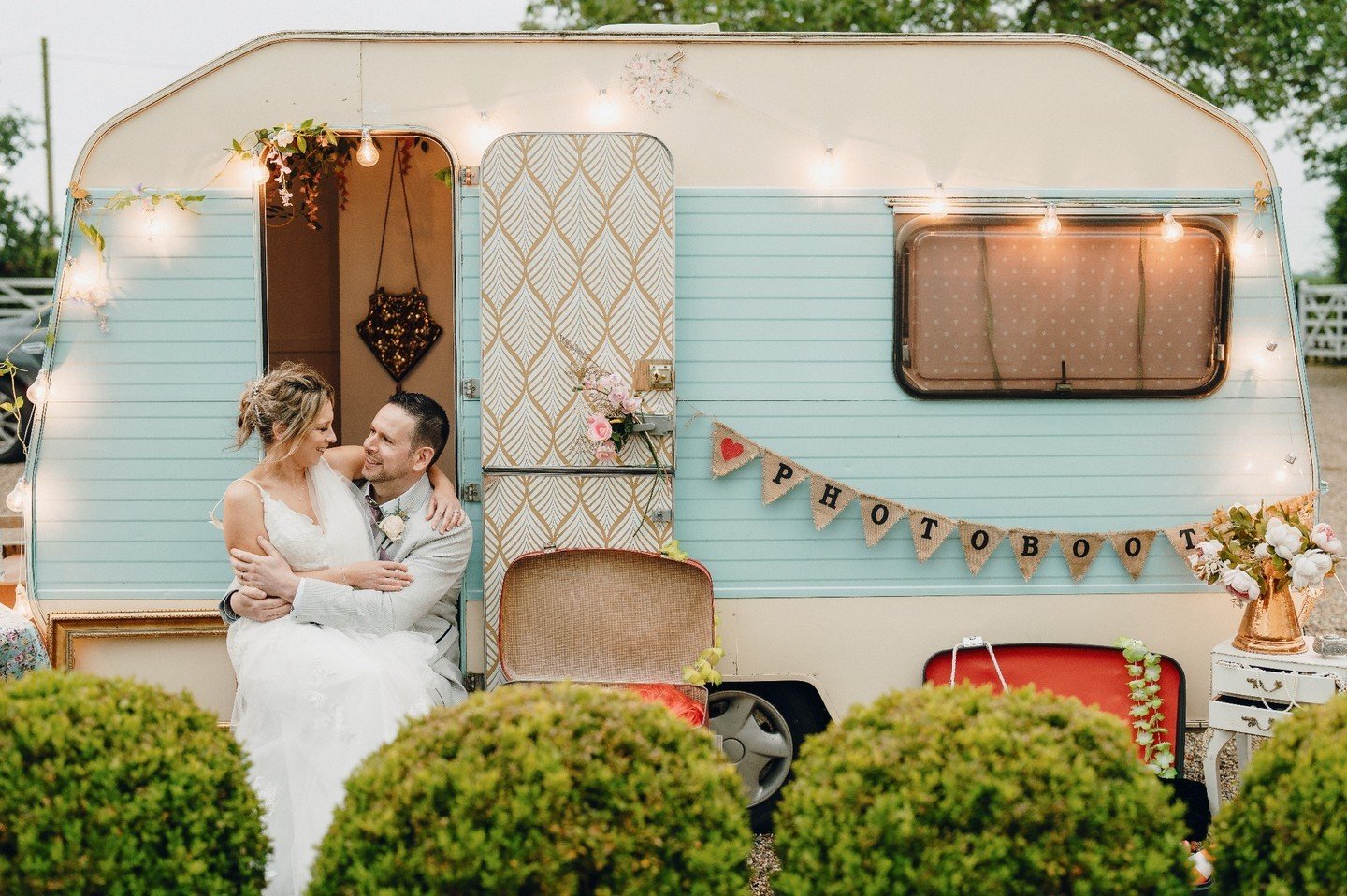 A look back at Hayley and Sean's special day in May.
What a special day filled with laughter and joy. We hope you are enjoying married life.
Photography @andychambersphotography
Photobooth @winniethevintagecaravan
Makeup @backcombandblushbycecily
D