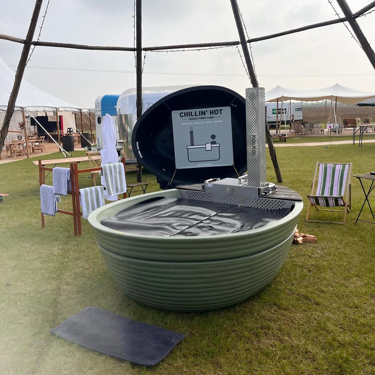 Come and see us at @events_under_canvas !
New colour 👀 do we like the green?
#woodfiredhottub #hottubhire #hottubparty
