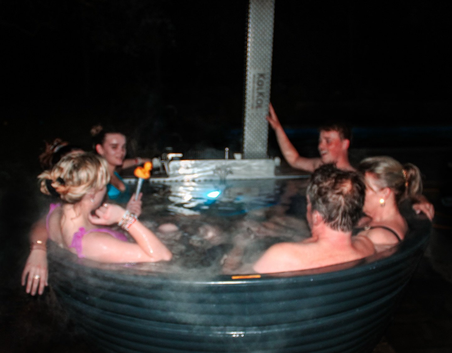 There’s room for 6 of you to chill out! Make those “Summer” nights warmer with a dip in the tub !
🛀 www.chillinhot.co.uk
#hottubparty #hottubhire #woodfiredhottub #hottubrental