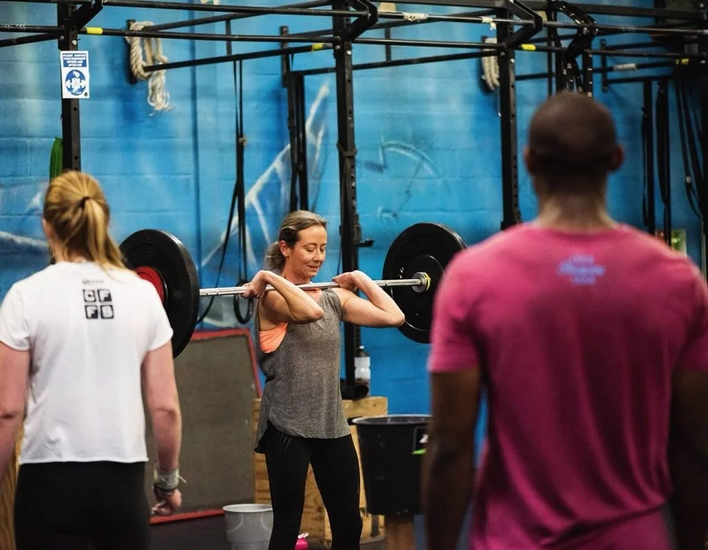 Kick off someone’s week with a solid! 
Tag them to let them know that they inspire you! 👊🏽
Or just because you’re excited to see them in class this week 😍