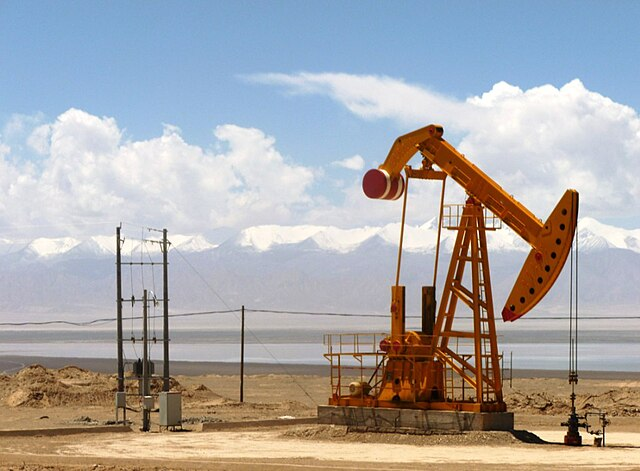 China’s Oil Price Adjustment Reflects Pressures from Continuing Iran Conflict