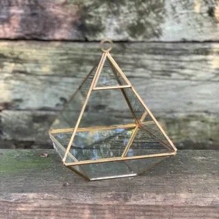 Geometric Triangular Holder
