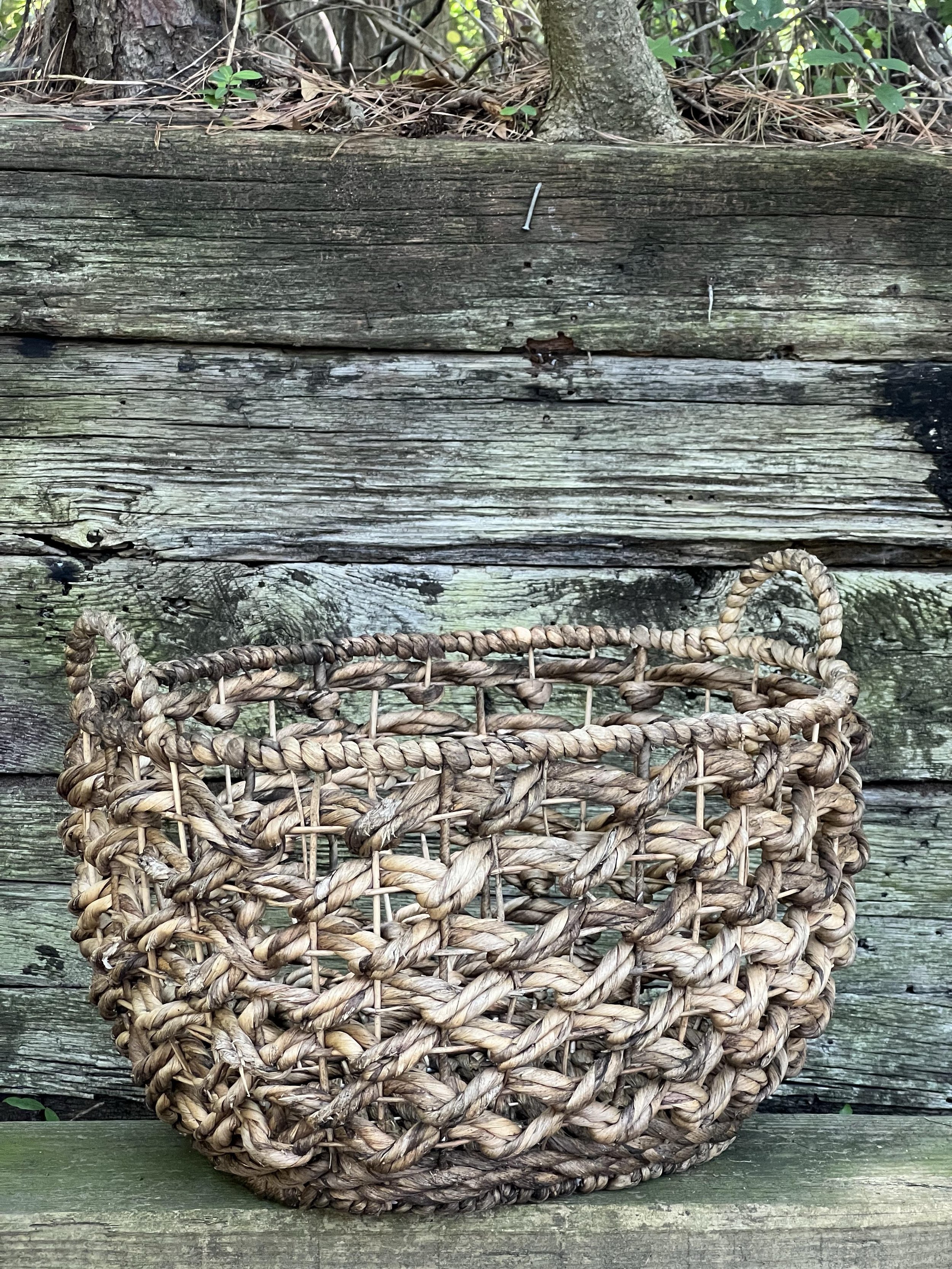 Large Sweet Water Basket