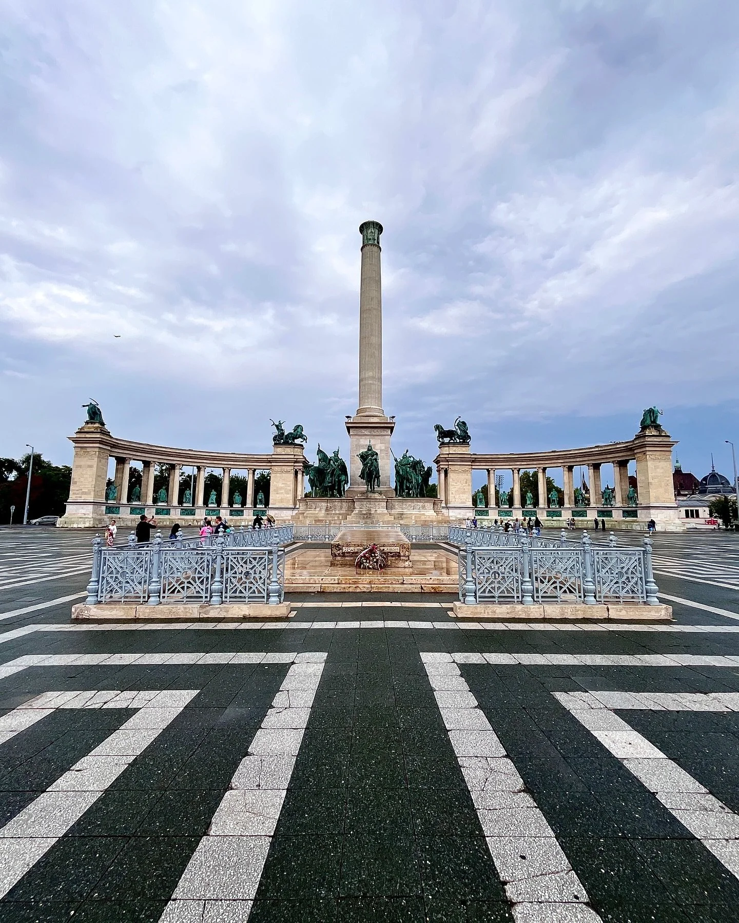 Budapest 25 

#budape&scaron;ť #hungry #europe